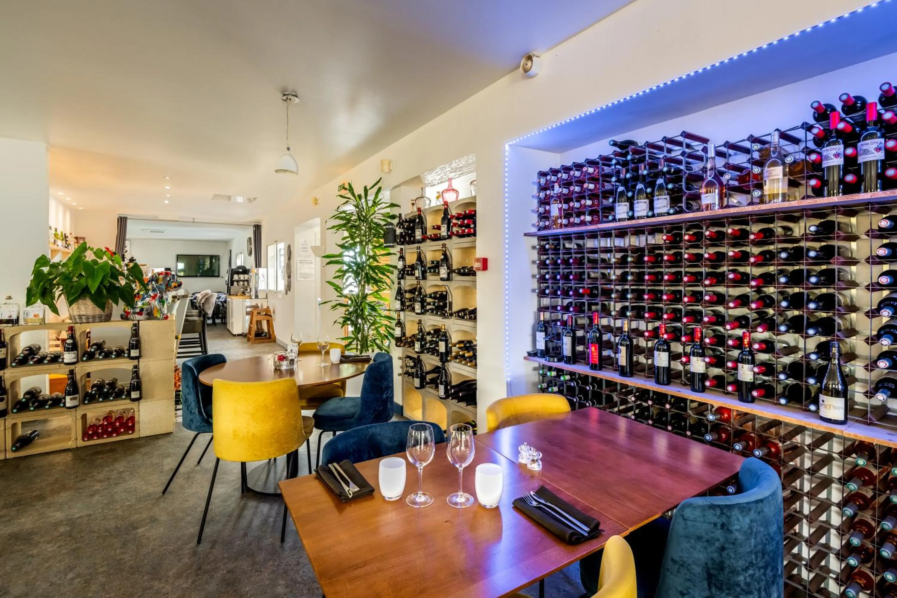 Restaurant/places to eat in LOGIS Hôtel Restaurant Le Clos Fleuri