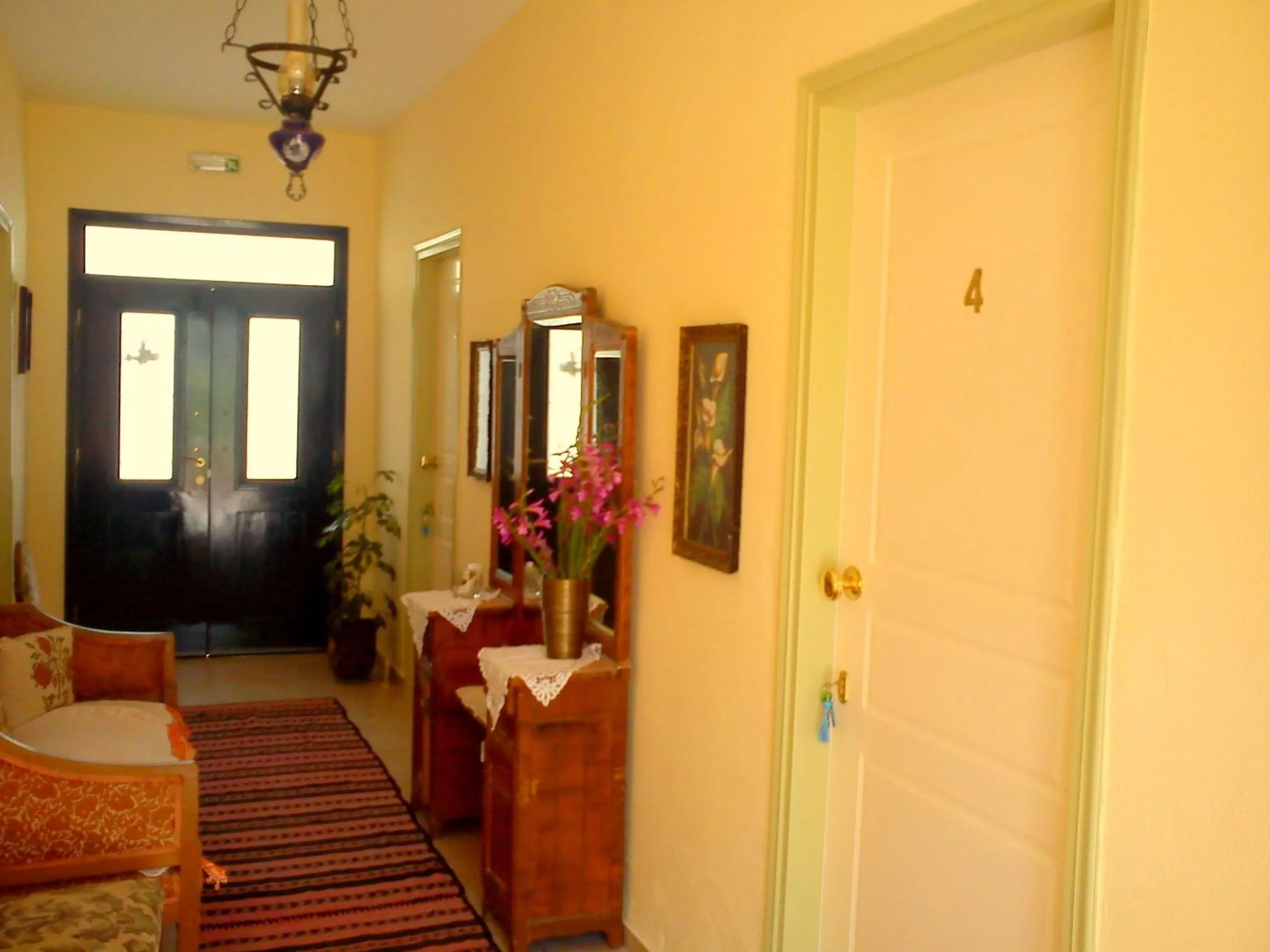 Seating area in Hariklia Rent Rooms