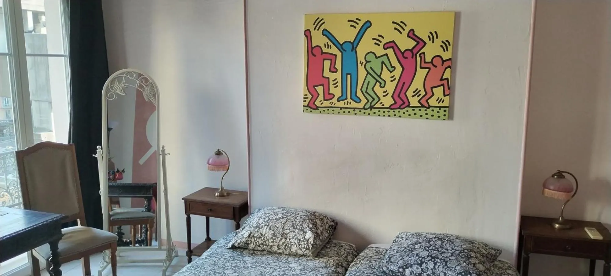 Bed in Chez Brigitte Guesthouse