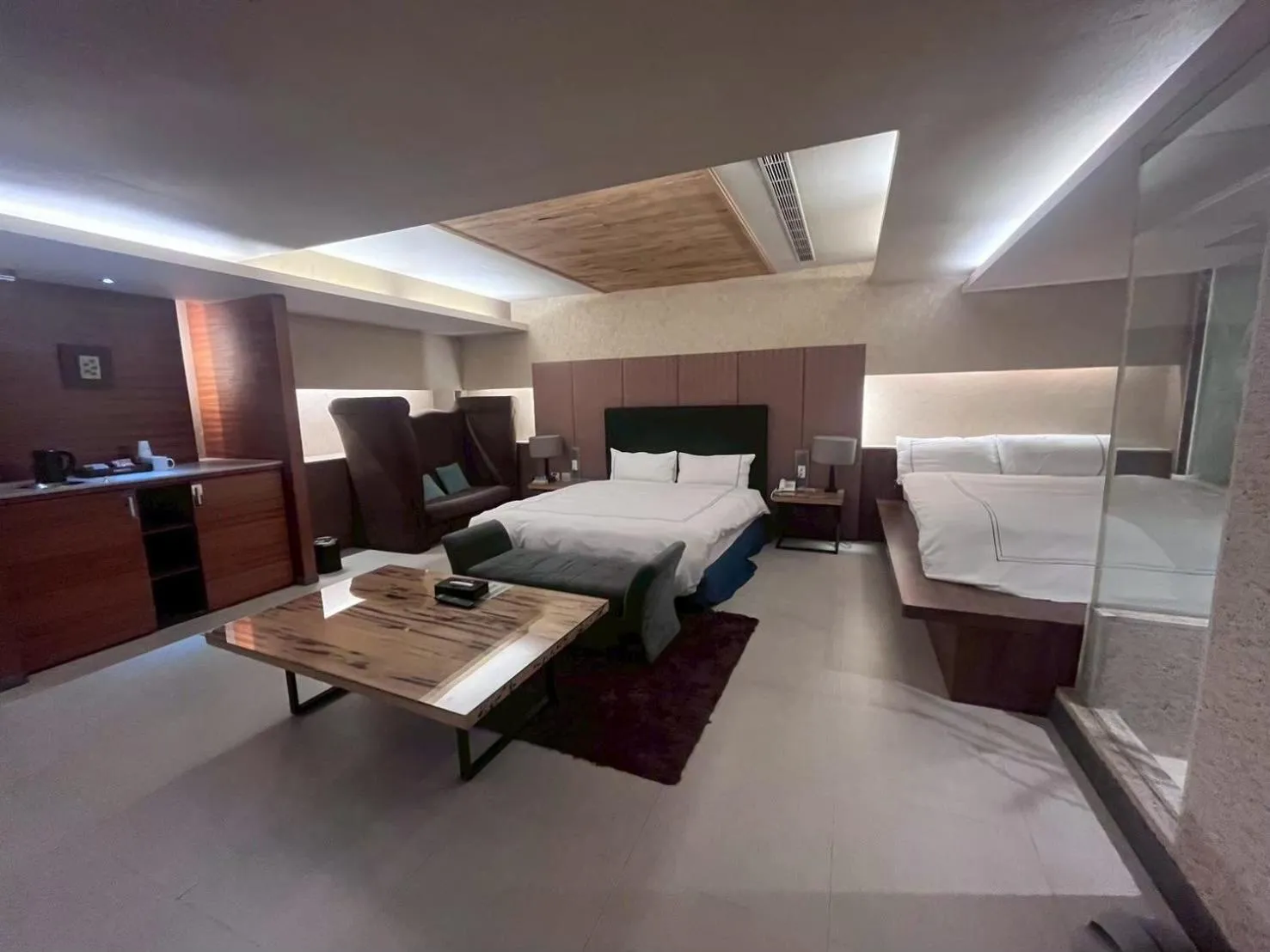 Bed in Her Home Spa Motel Chiayi