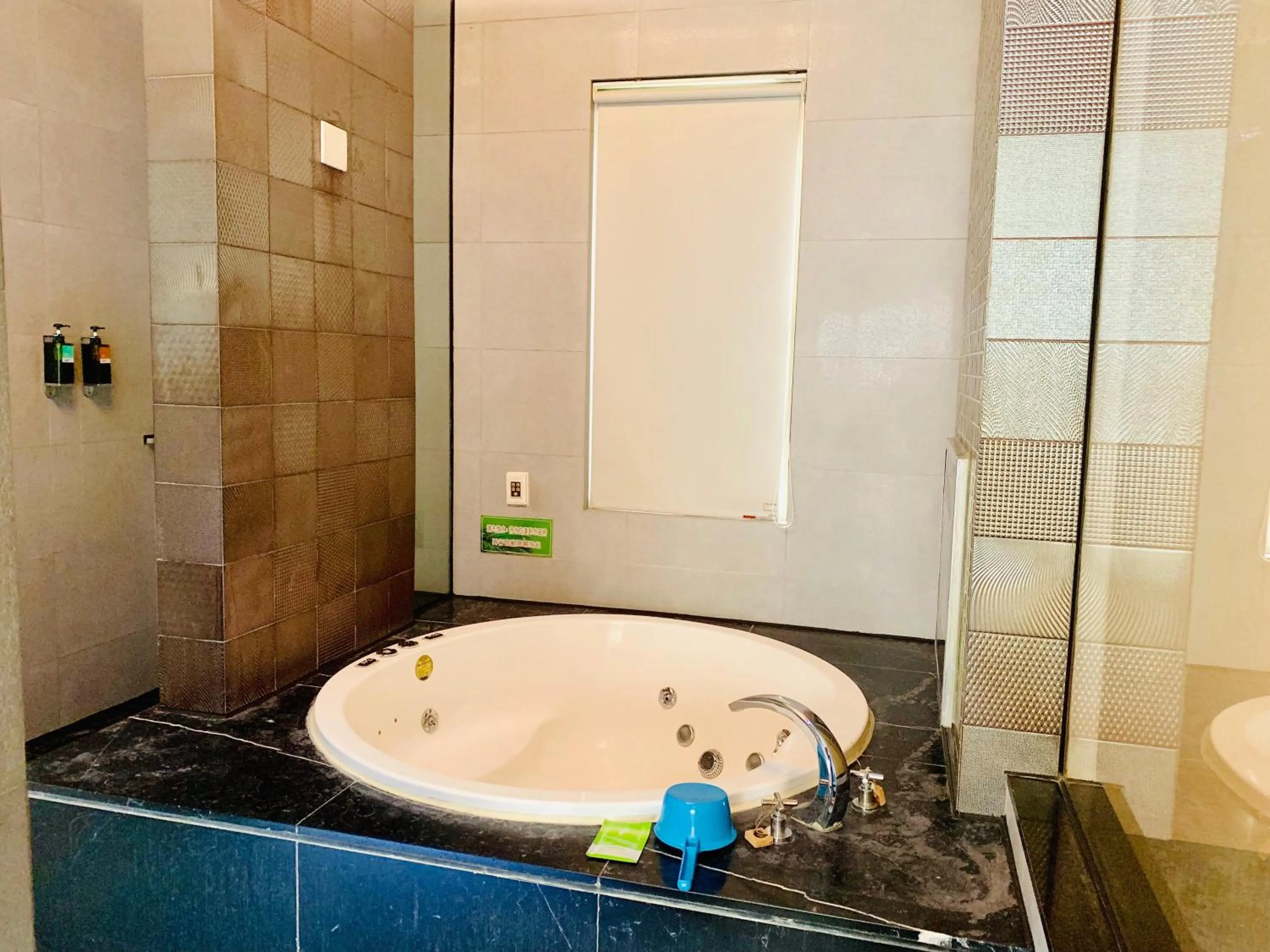 Her Home Spa Motel Chiayi
