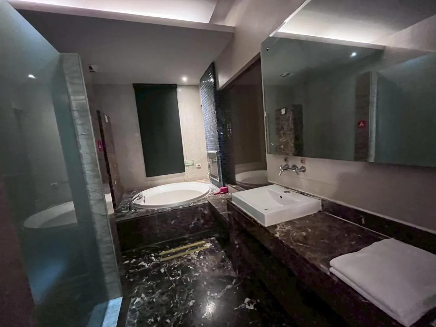 Her Home Spa Motel Chiayi