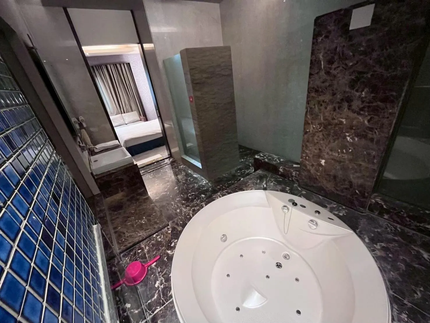 Her Home Spa Motel Chiayi