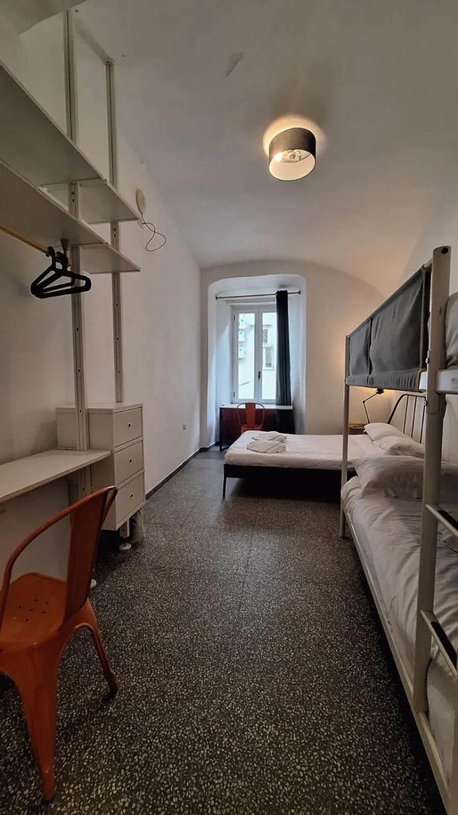 Bed in La Controra Hostel Naples