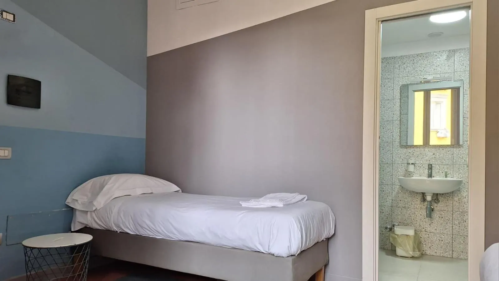 Bed in La Controra Hostel Naples