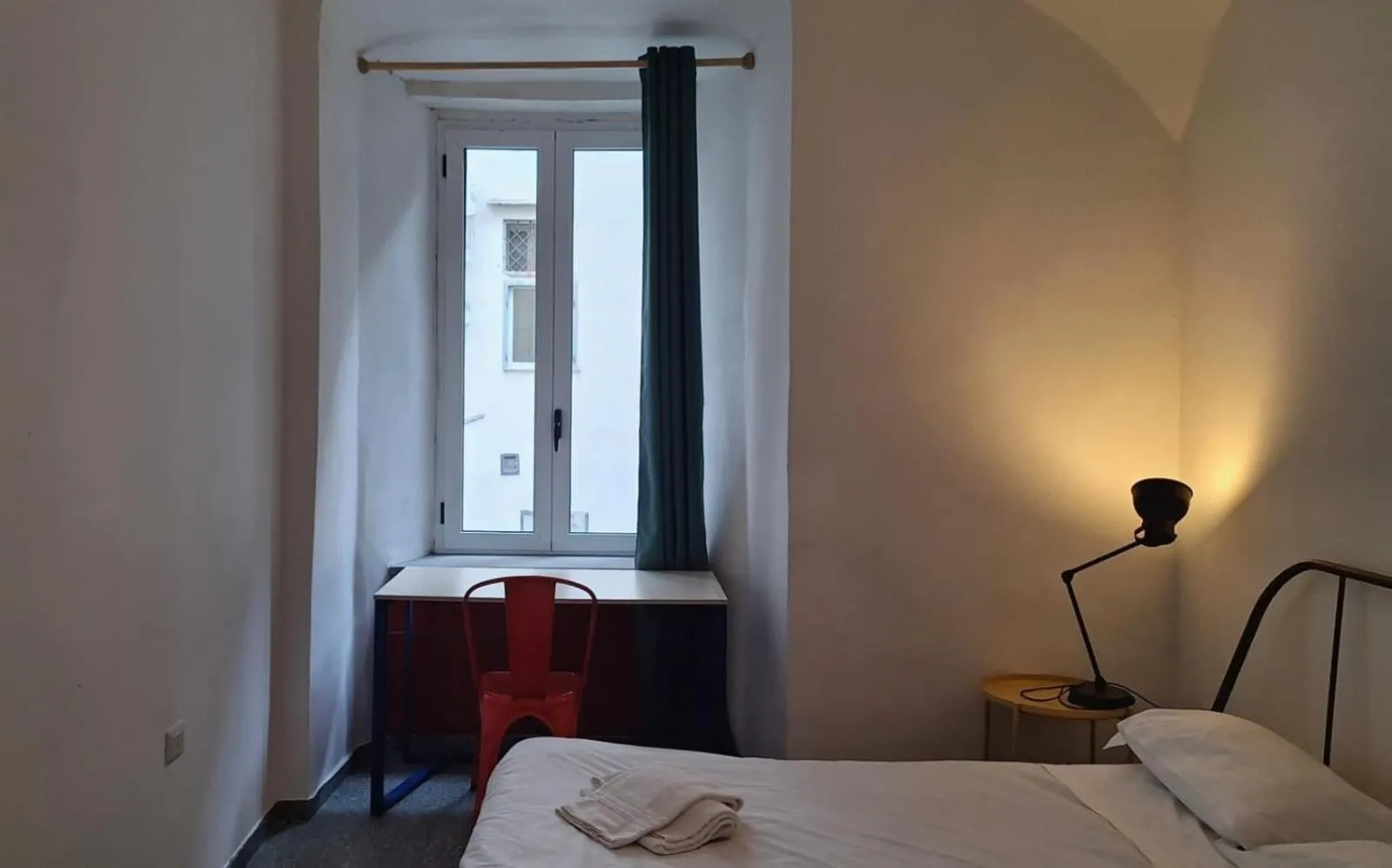 Bed in La Controra Hostel Naples