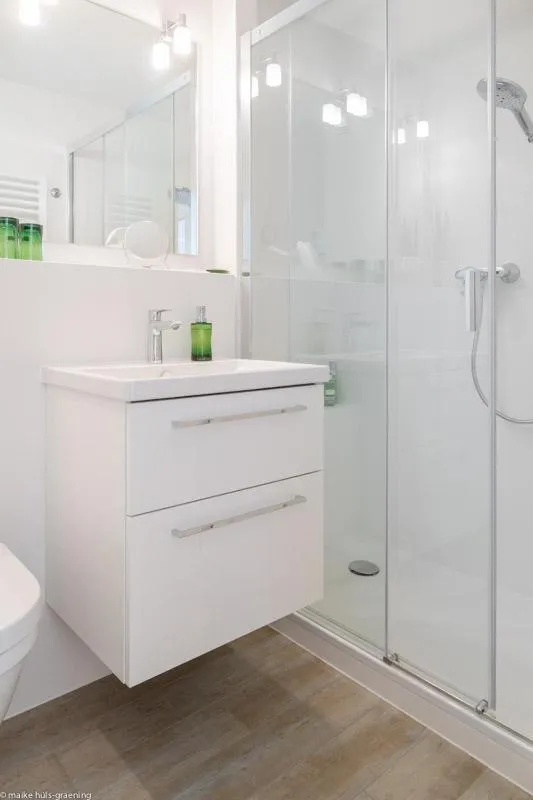 Shower in Ocean Breeze _ App_ 4