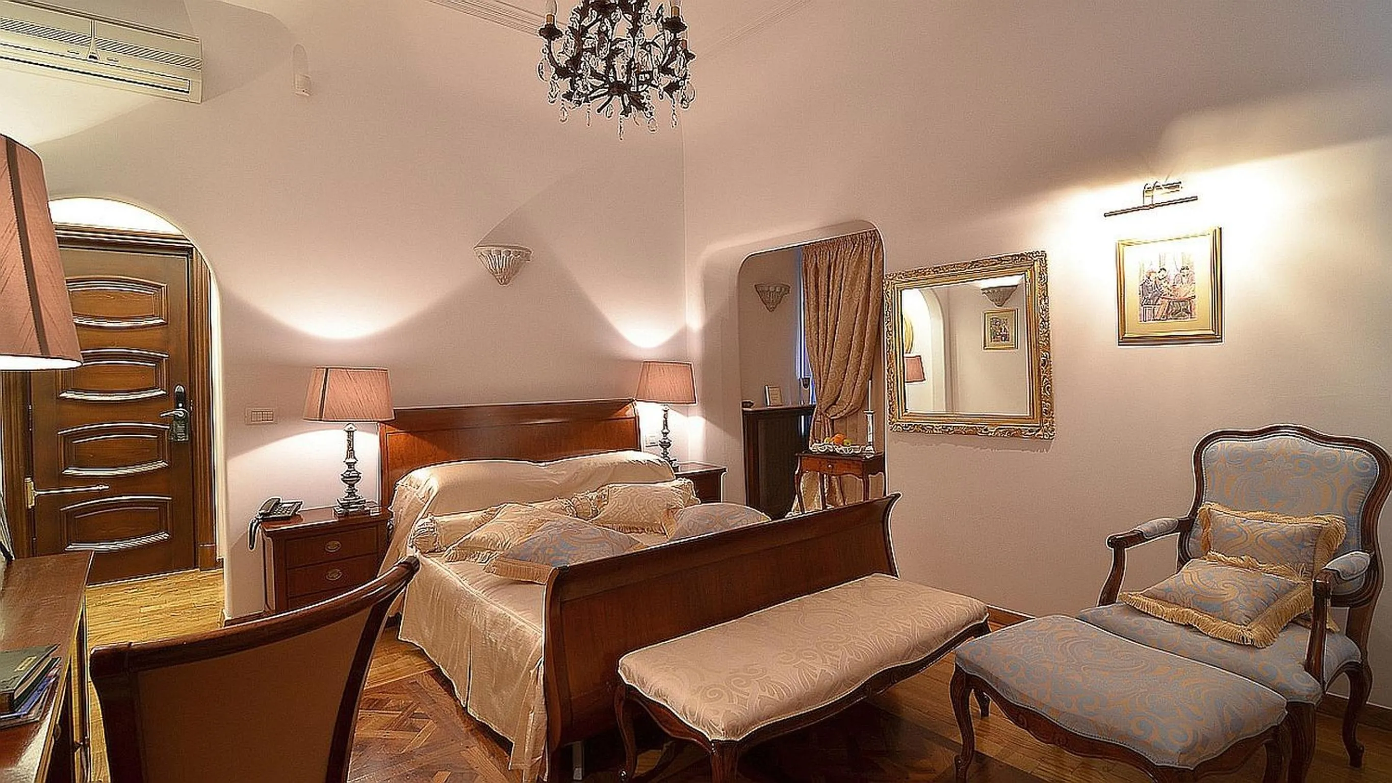 Photo of the whole room, Bed in Scala Boutique-Hotel