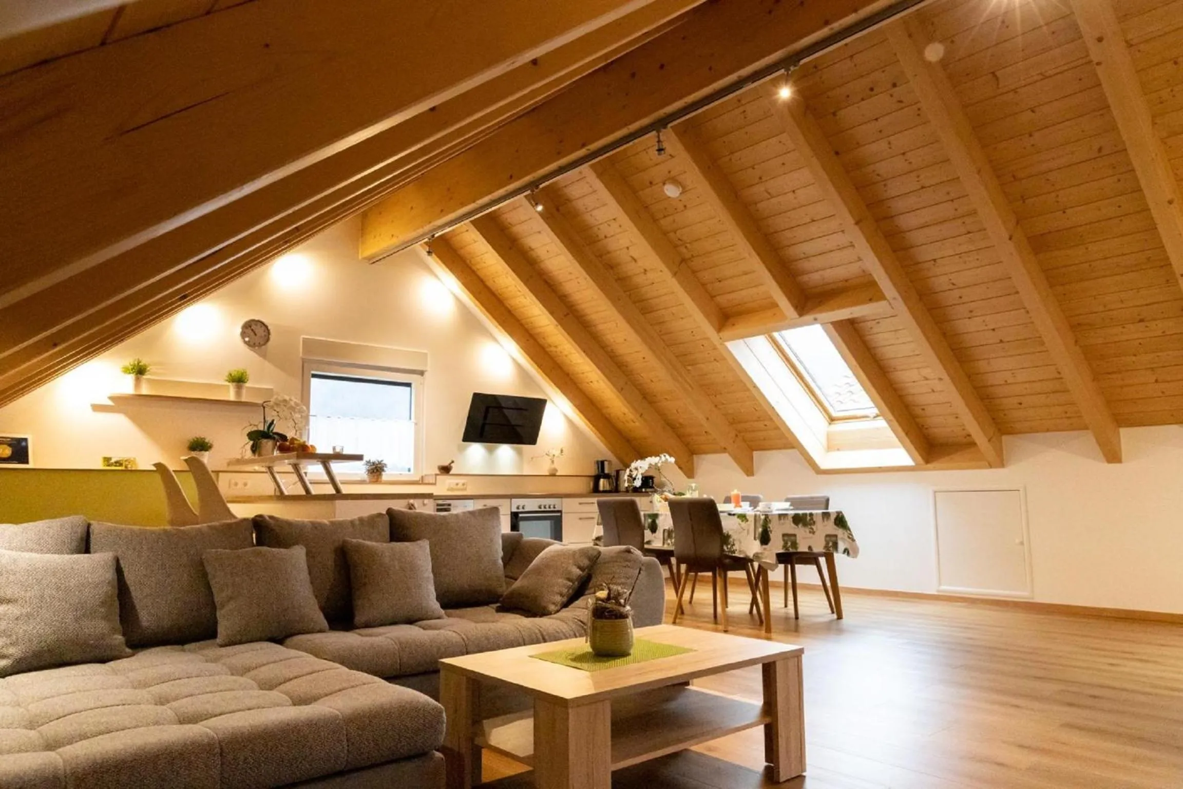 Ferienwohnung Schäffer mit Klimaanlage und Freisitz im Garten