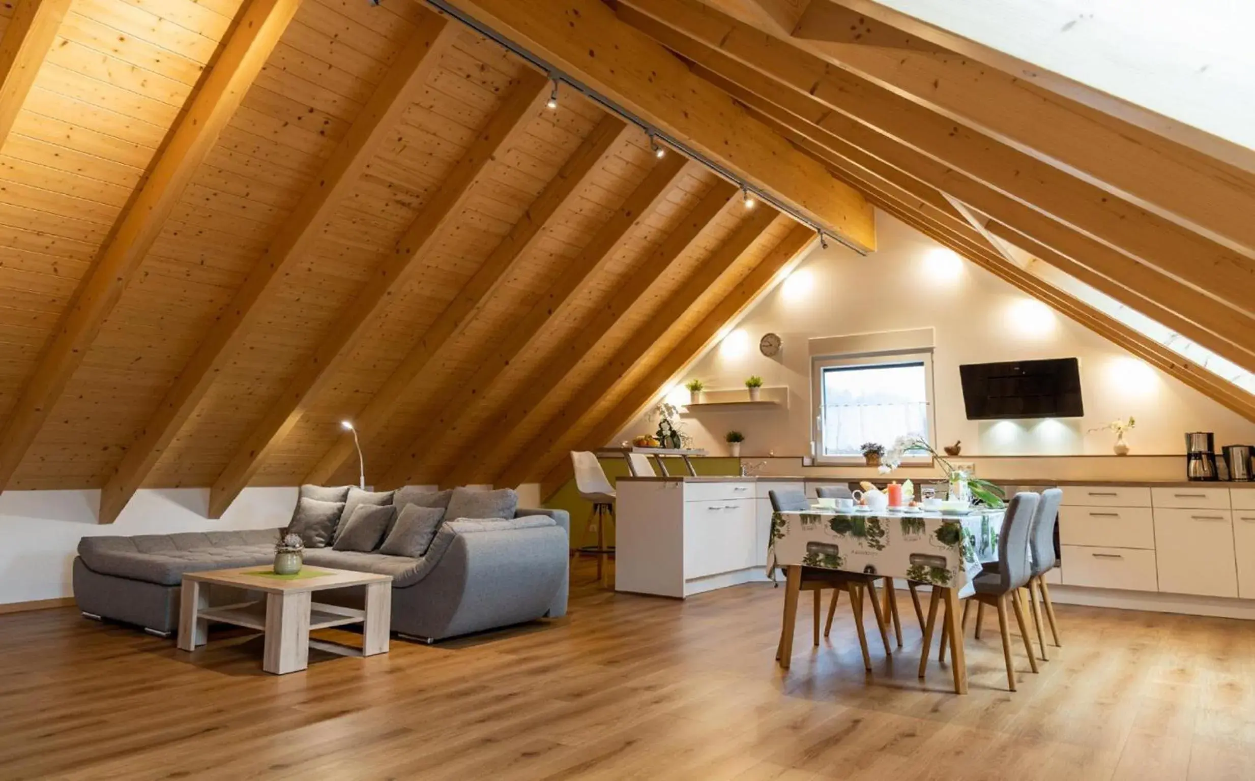 Ferienwohnung Schäffer mit Klimaanlage und Freisitz im Garten Ferienwohnung Schäffer mit Klimaanlage und Freisitz im Garten