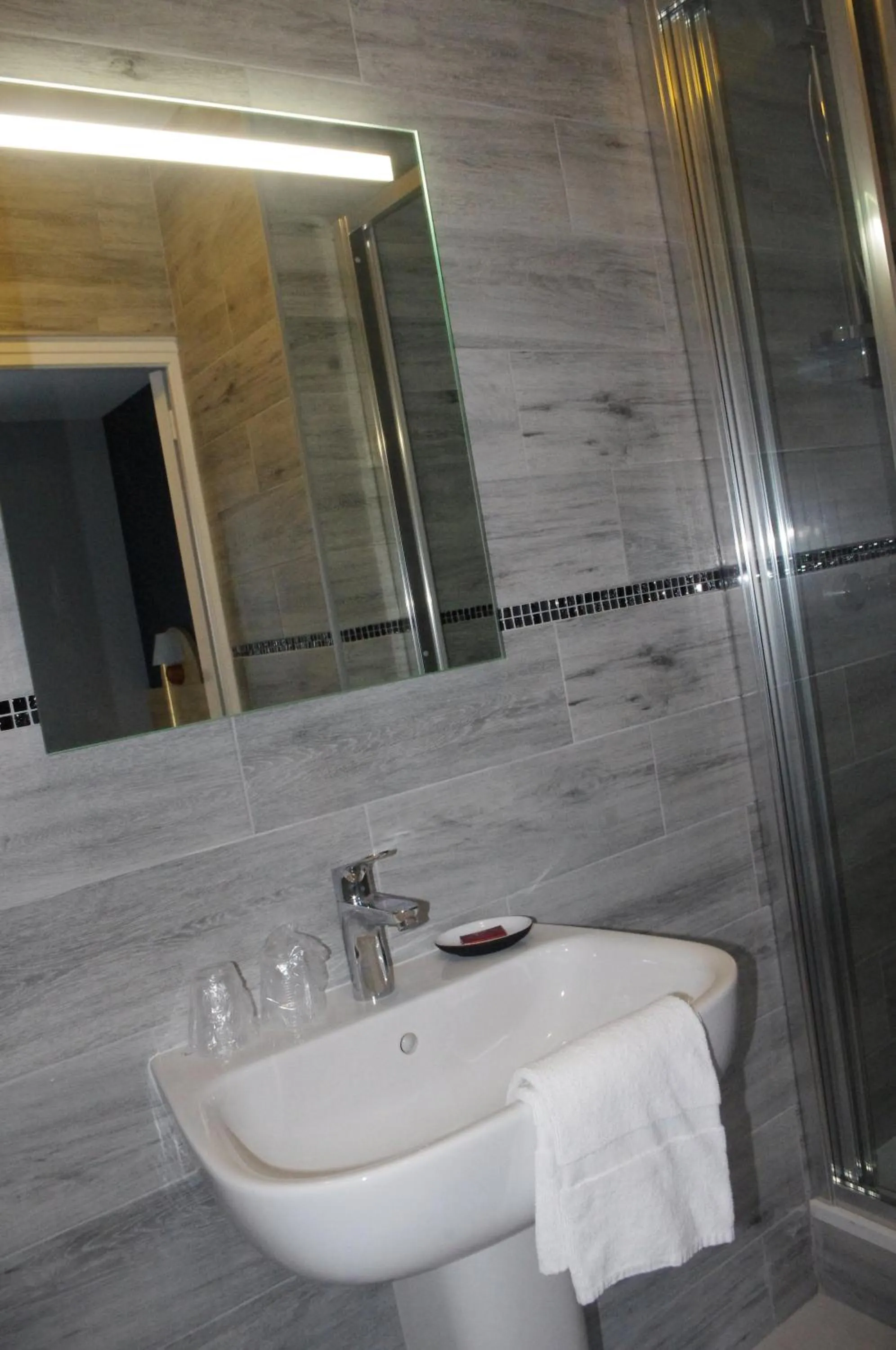 Bathroom in Hôtel De Paris