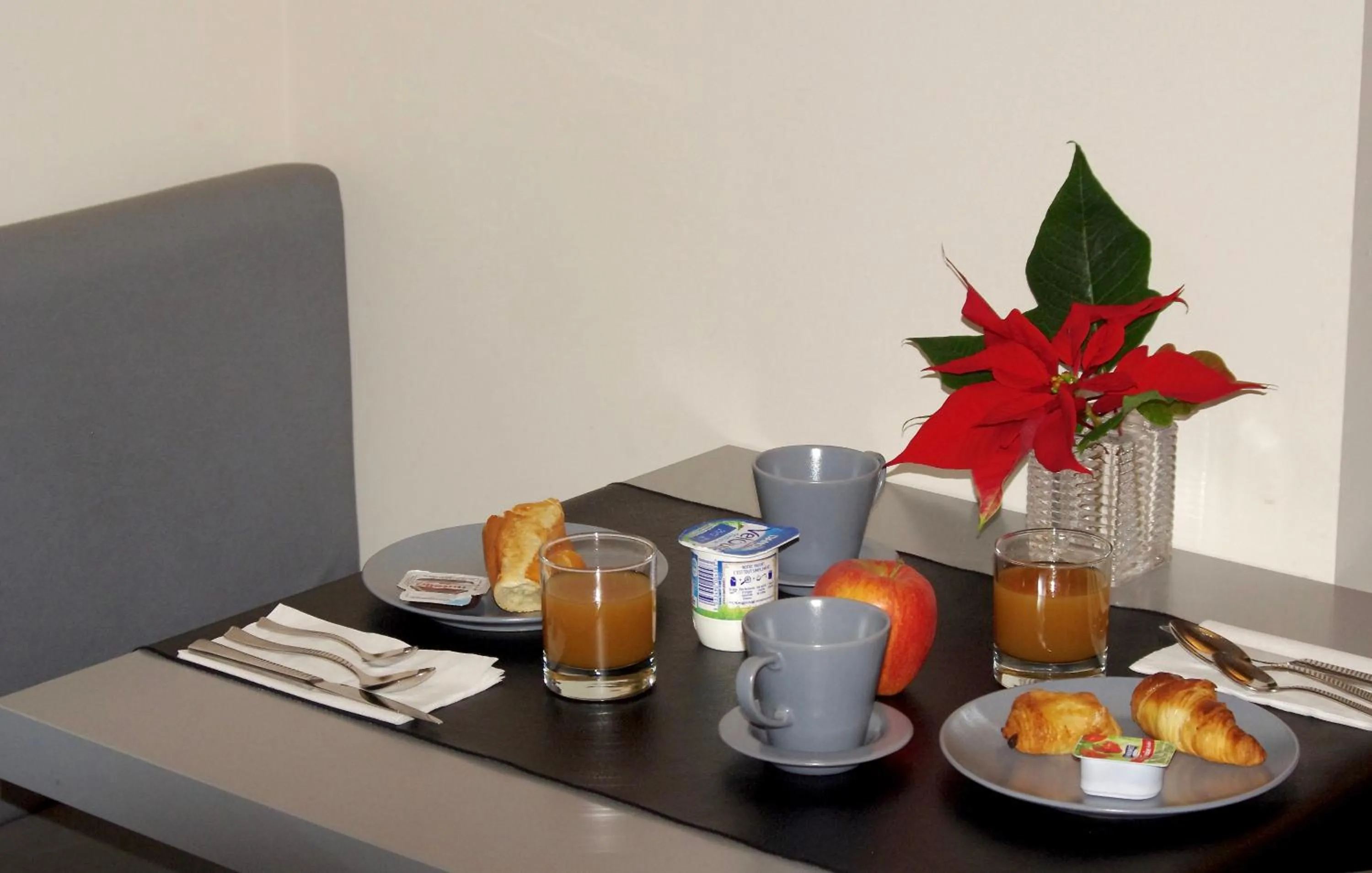 Coffee/tea facilities in Hôtel De Paris