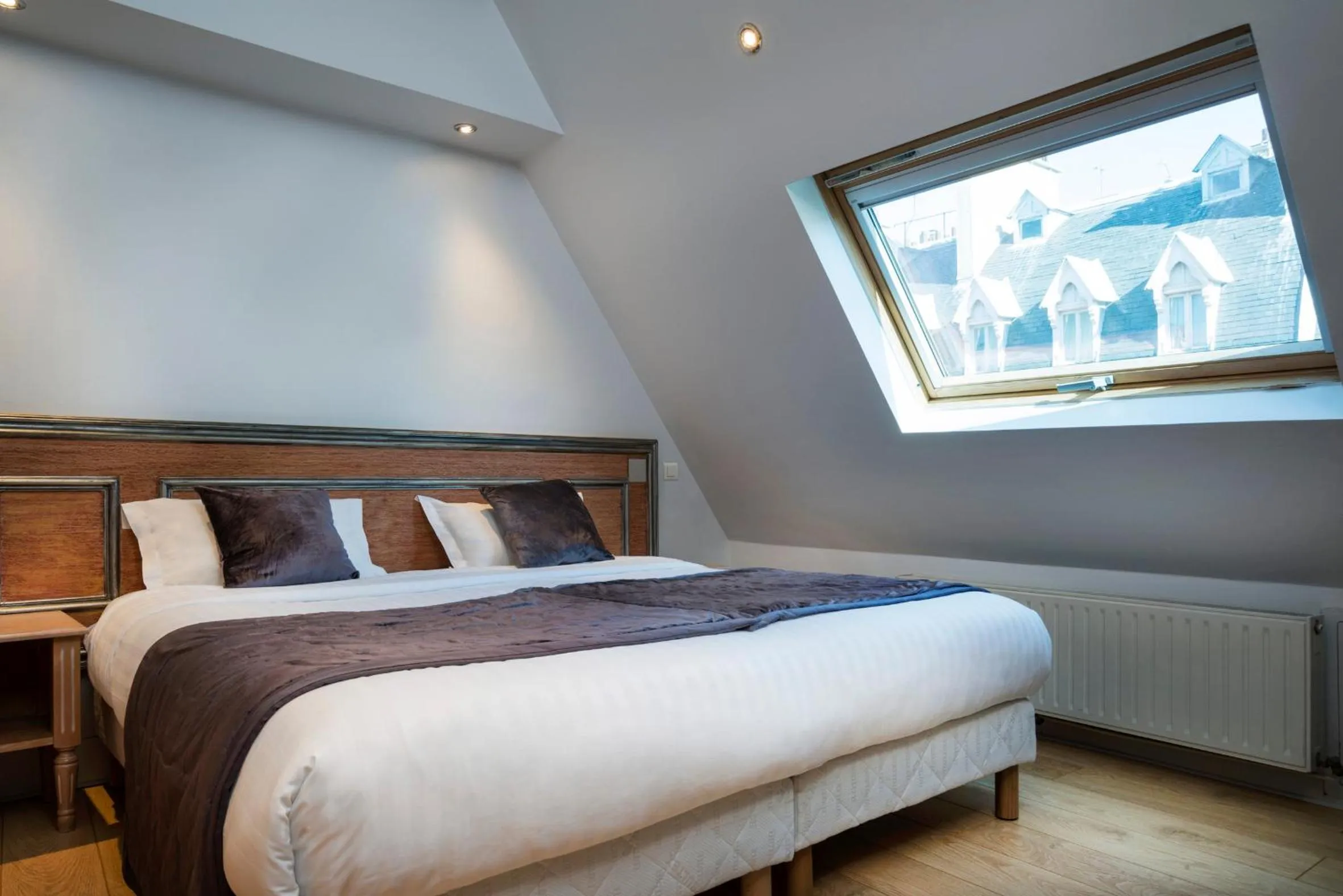 Bed in Hôtel Du Brésil