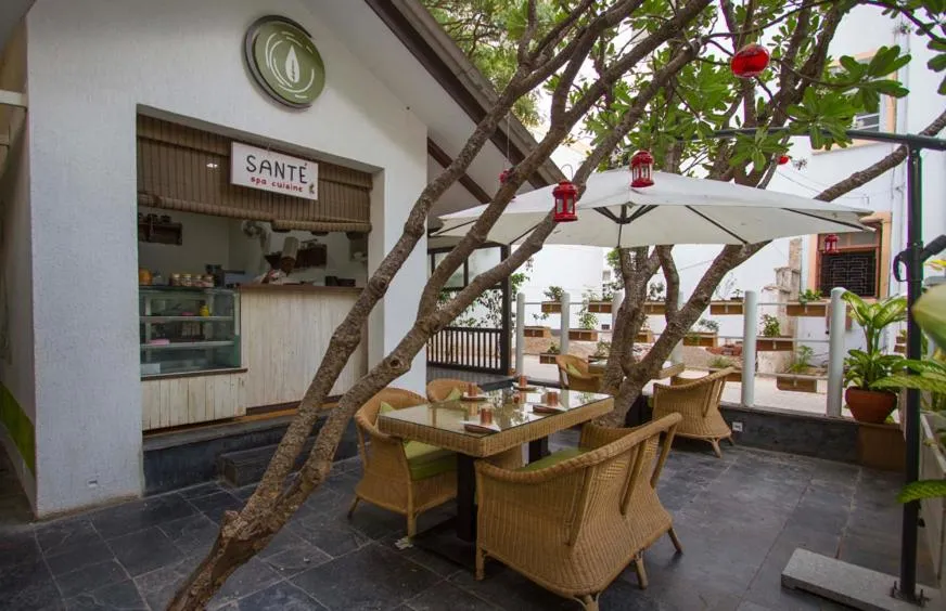 Restaurant/places to eat in Hotel Sunderban Resort & Spa