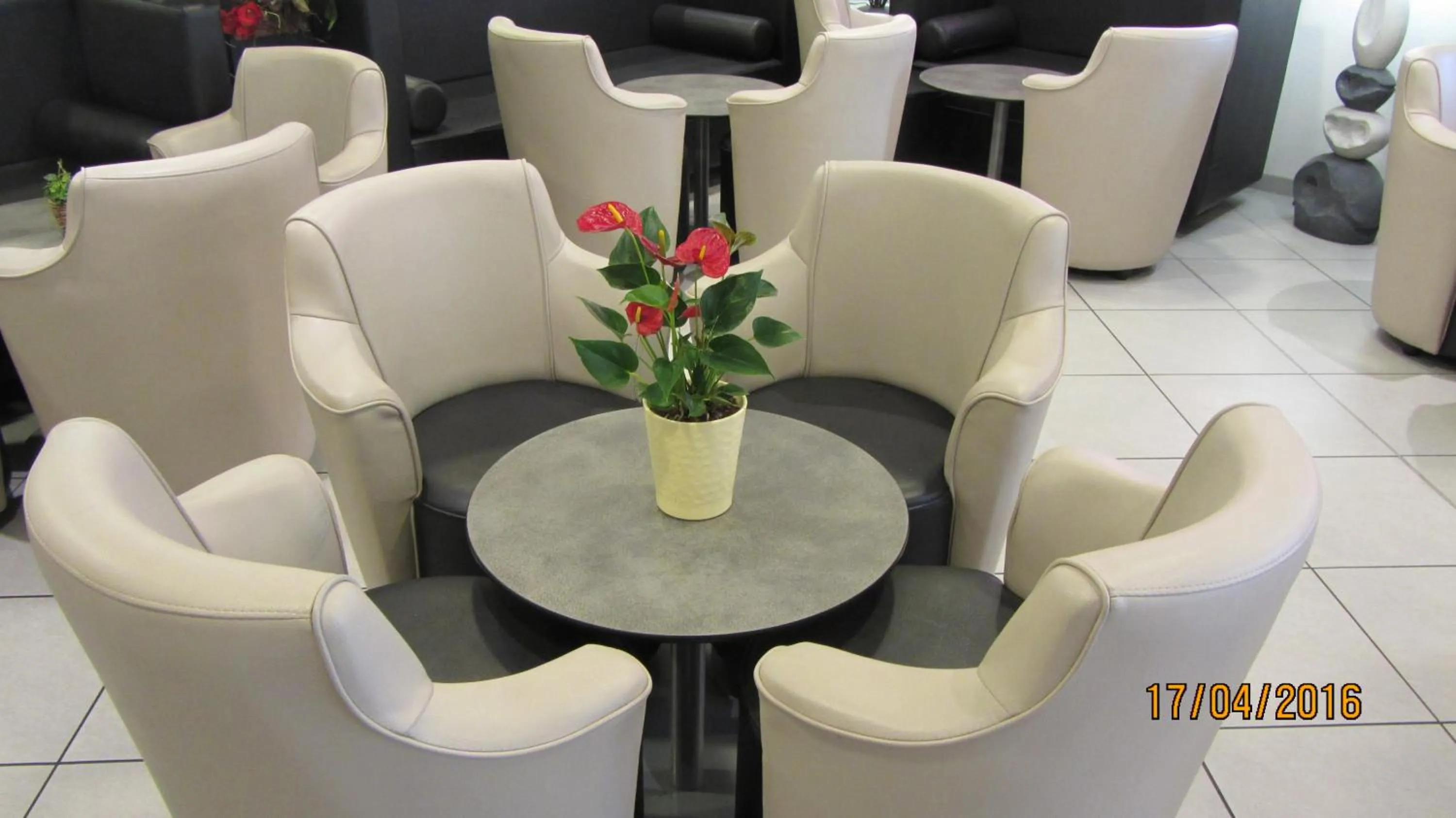 Lounge or bar in Hôtel Notre Dame de France