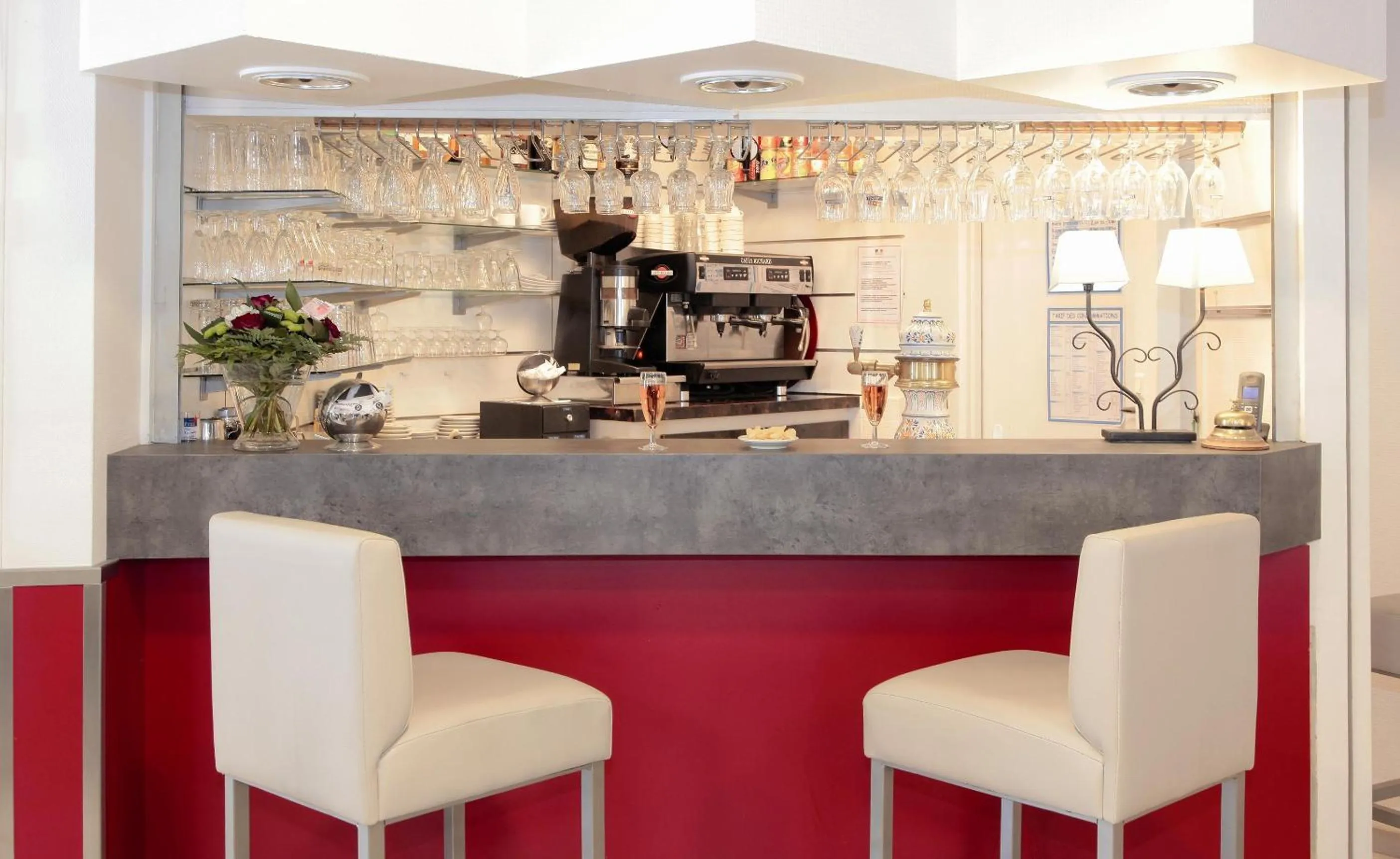 Lounge or bar in Hôtel Notre Dame de France