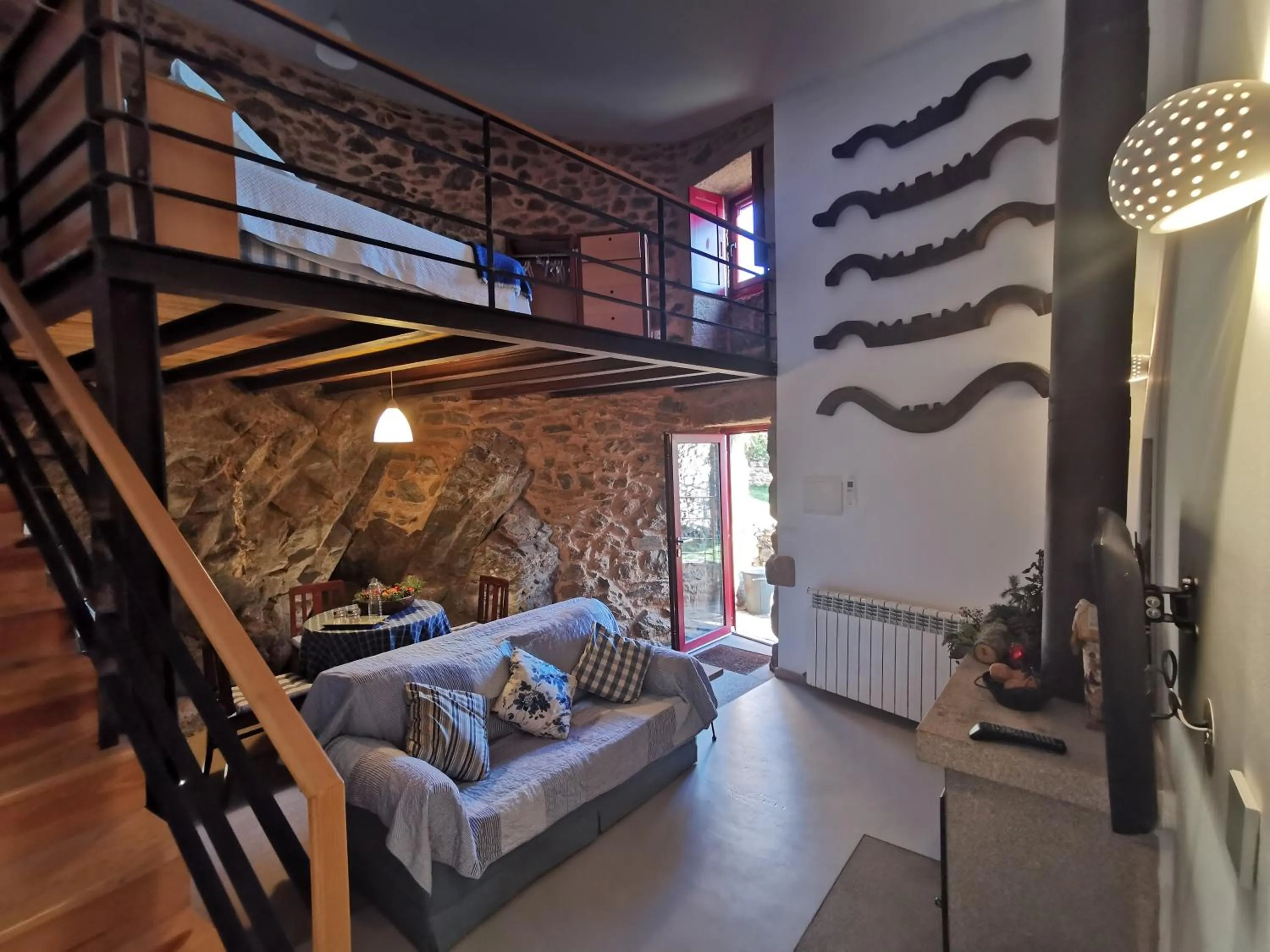 Living room, Bed in Casa da Cisterna