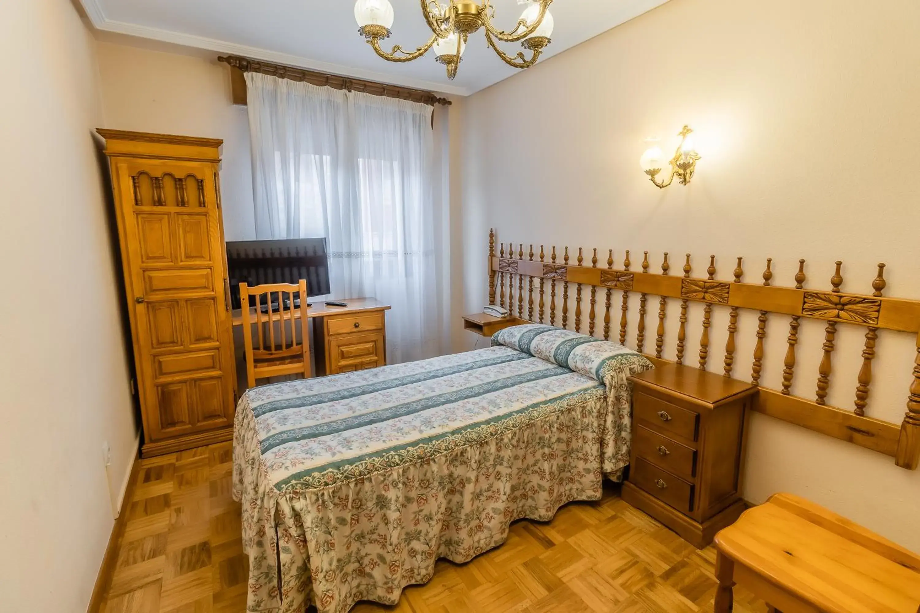 Bed in Hotel Santo Domingo de Silos Bed in Hotel Santo Domingo de Silos