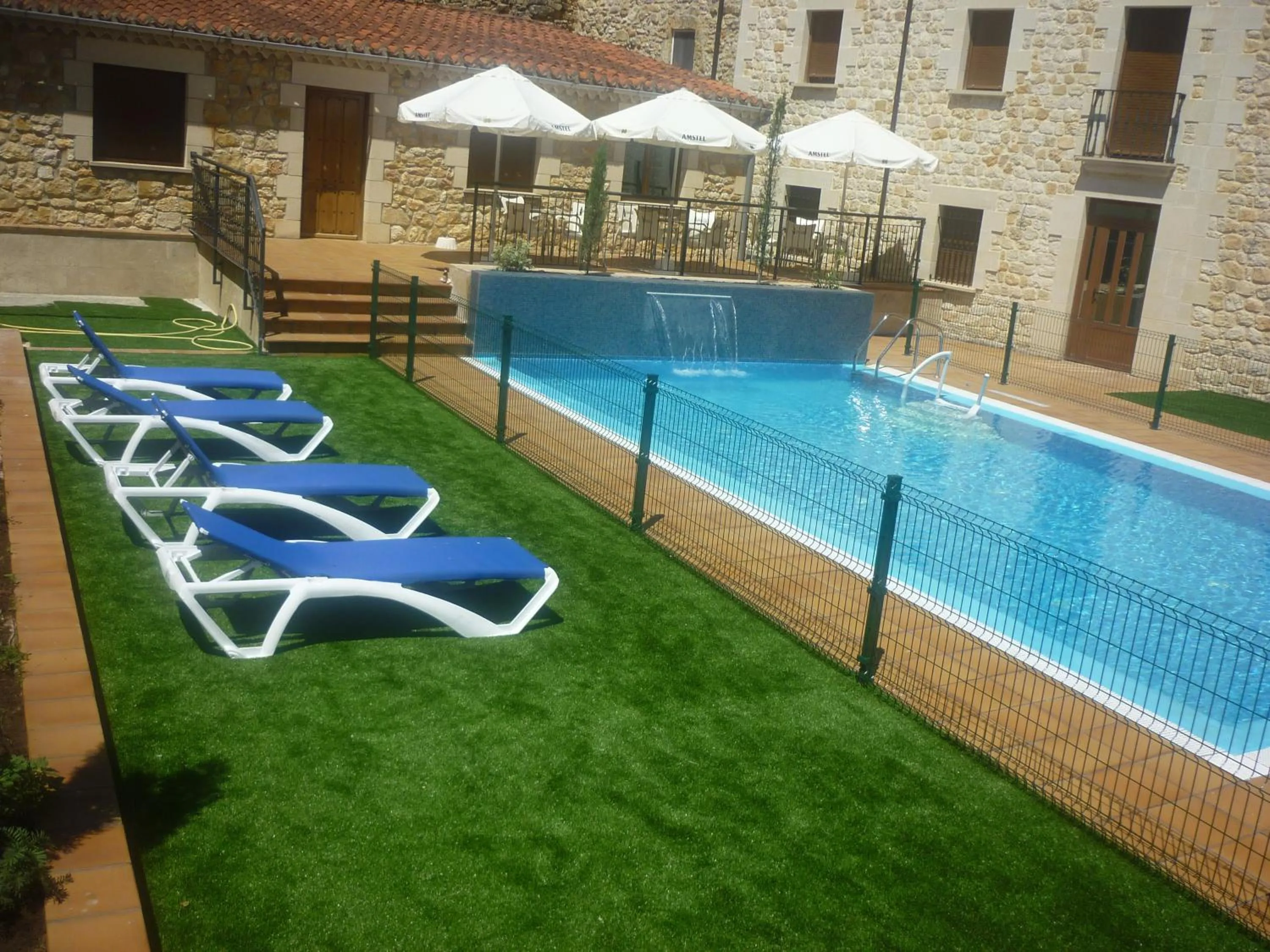 Swimming pool in Hotel Santo Domingo de Silos
