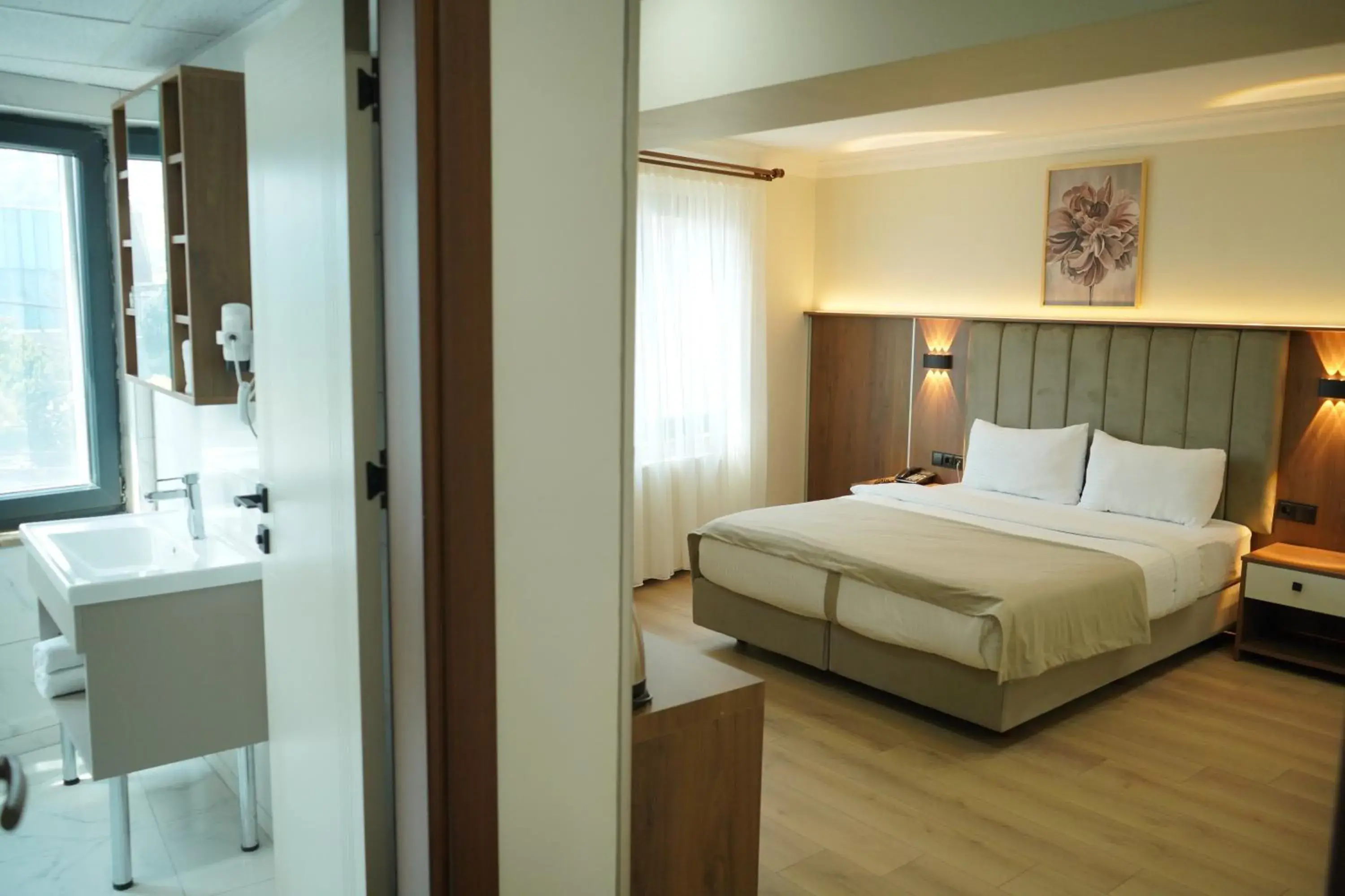 Photo of the whole room, Bed in Lioncity Hotel Photo of the whole room, Bed in Lioncity Hotel