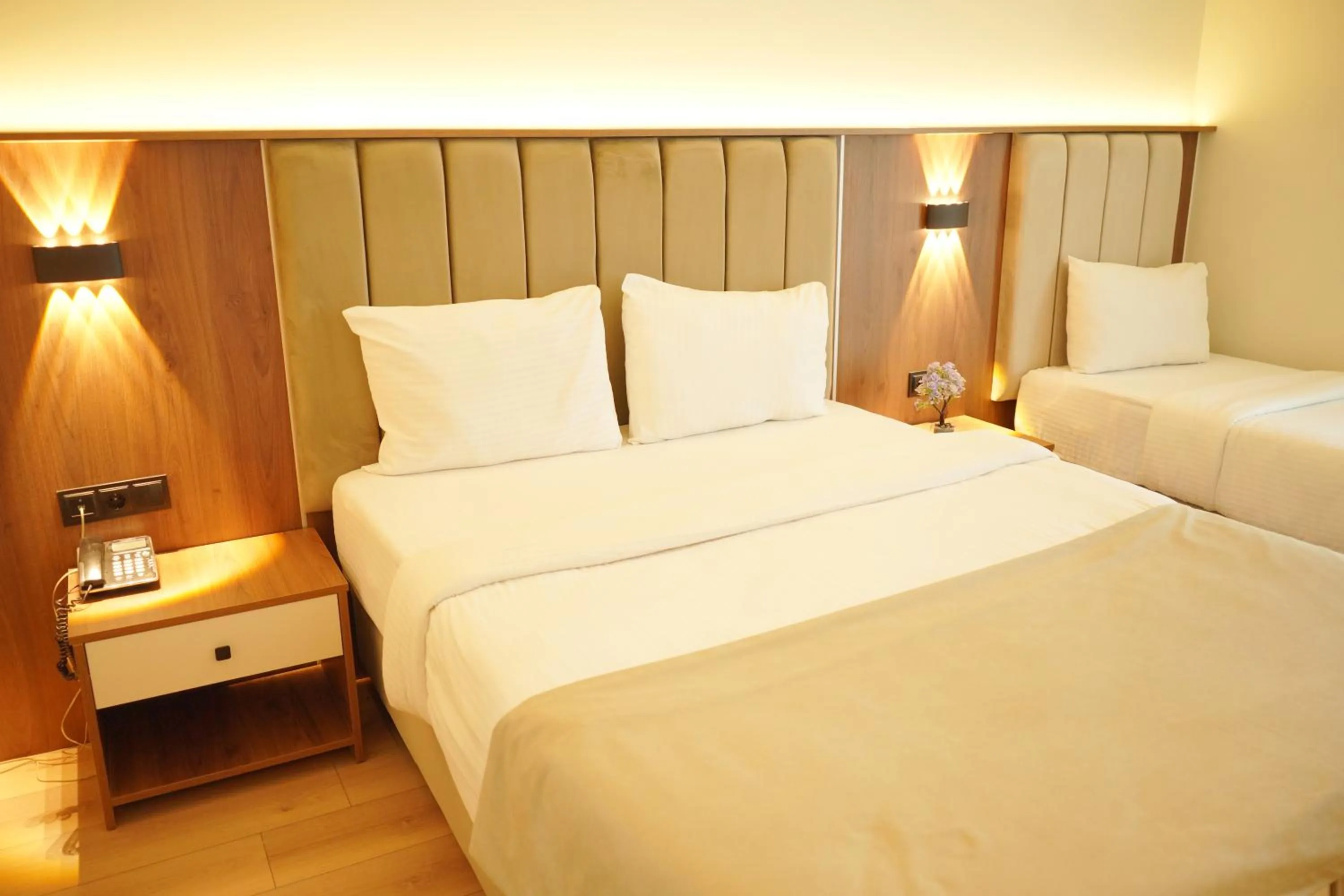 Photo of the whole room, Bed in Lioncity Hotel