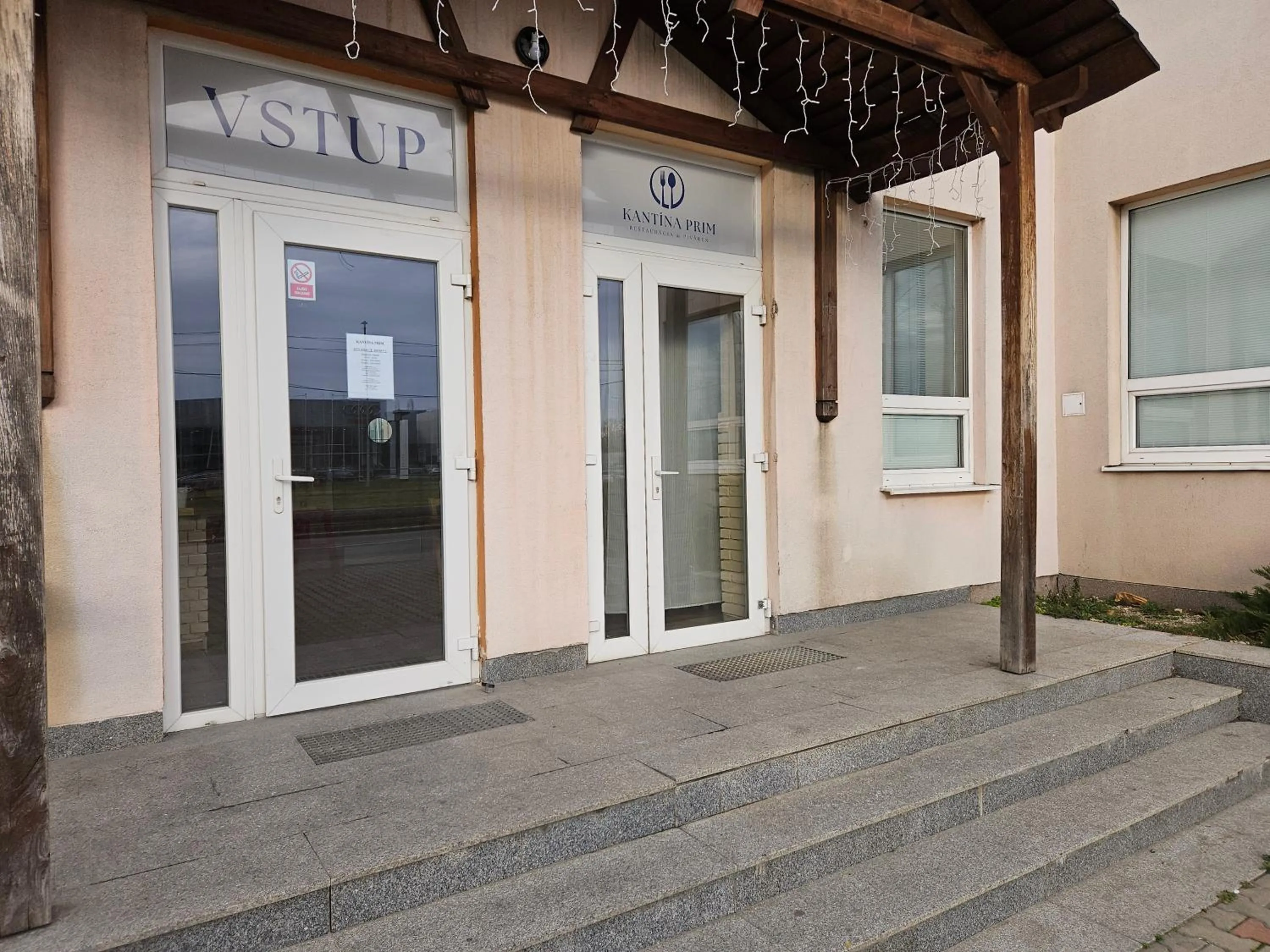 Restaurant/places to eat in Hotel Prim