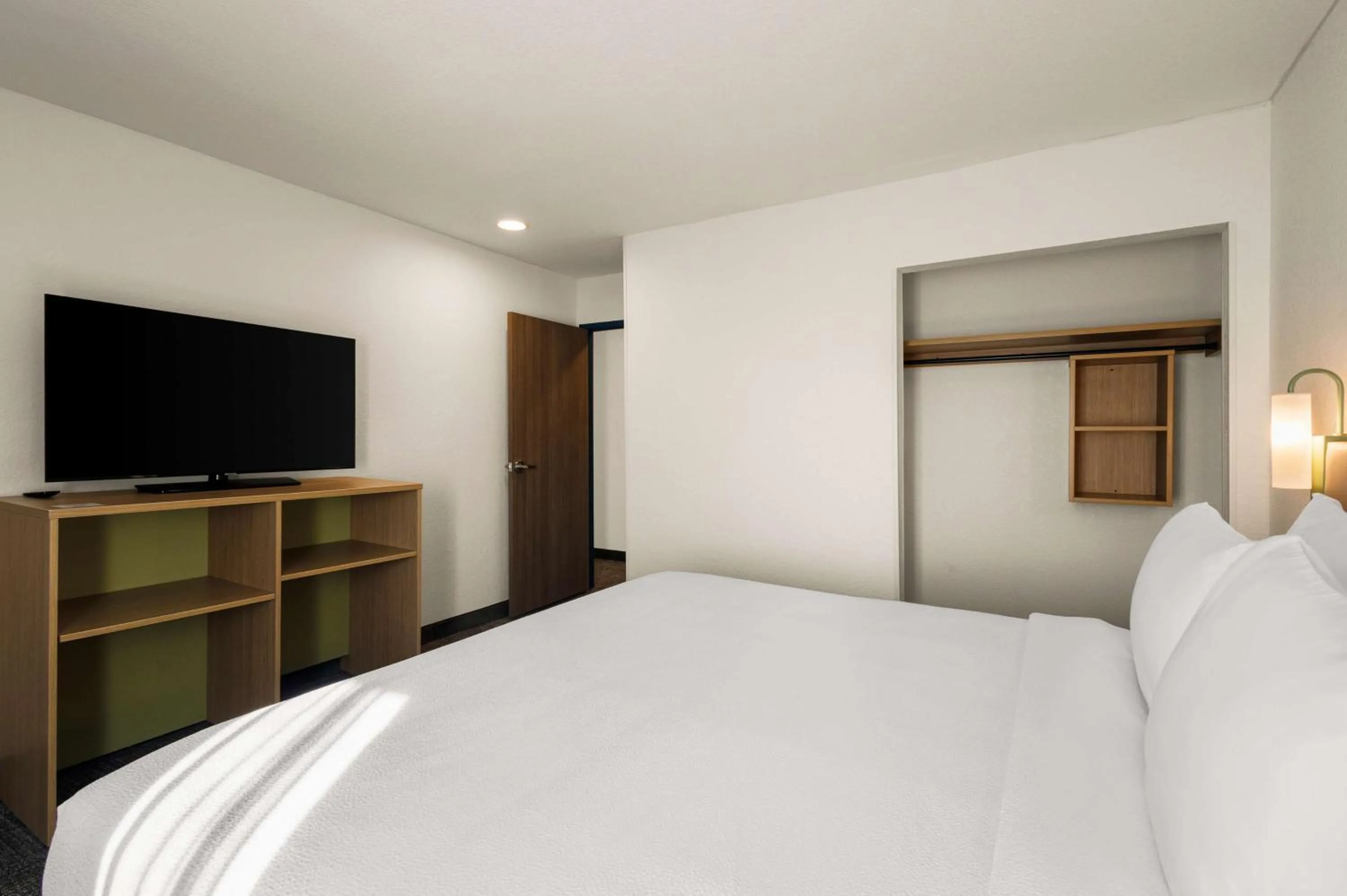 Bed in Spark By Hilton Fort Wayne
