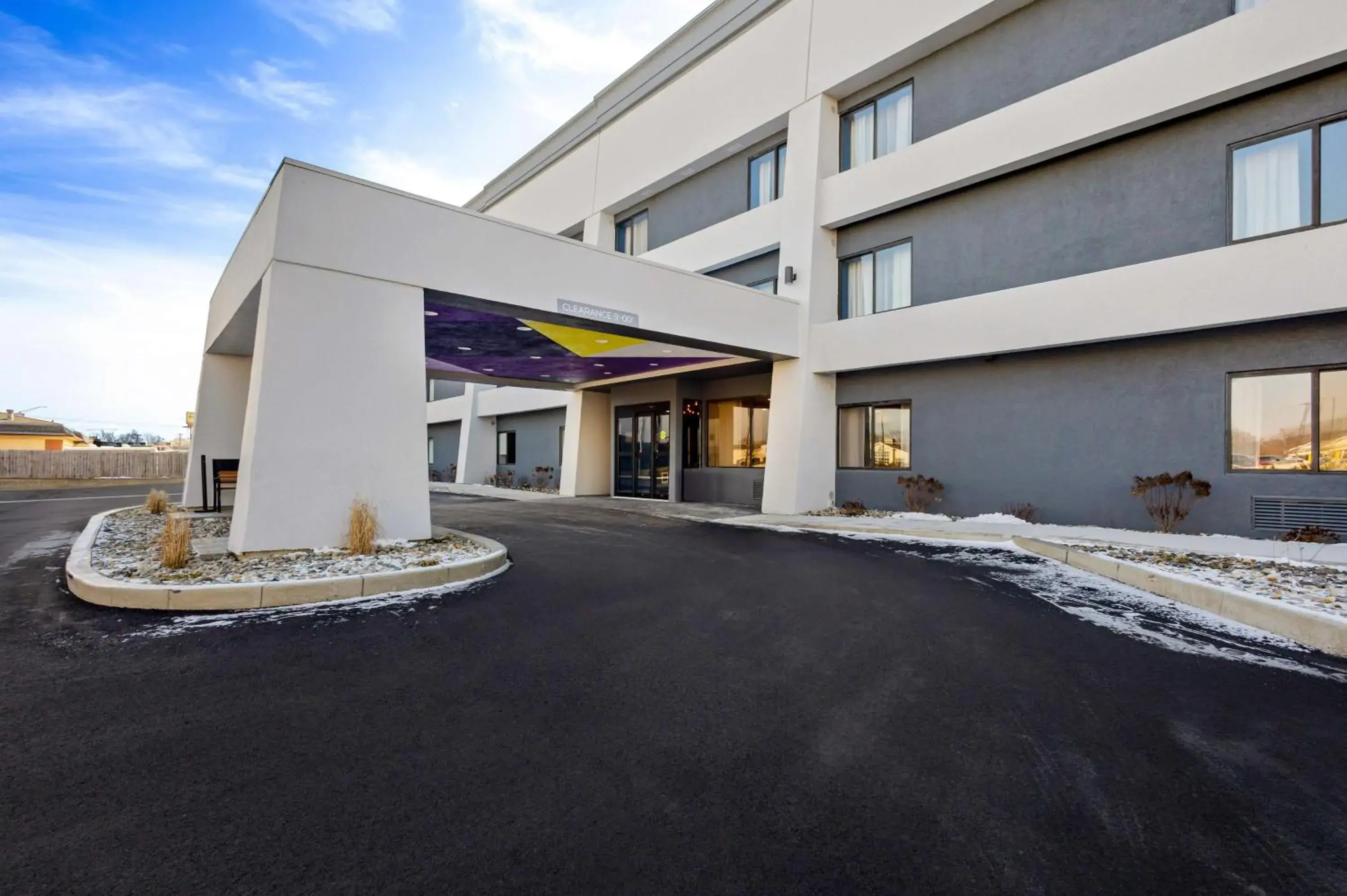 Property building in Spark By Hilton Fort Wayne Property building in Spark By Hilton Fort Wayne