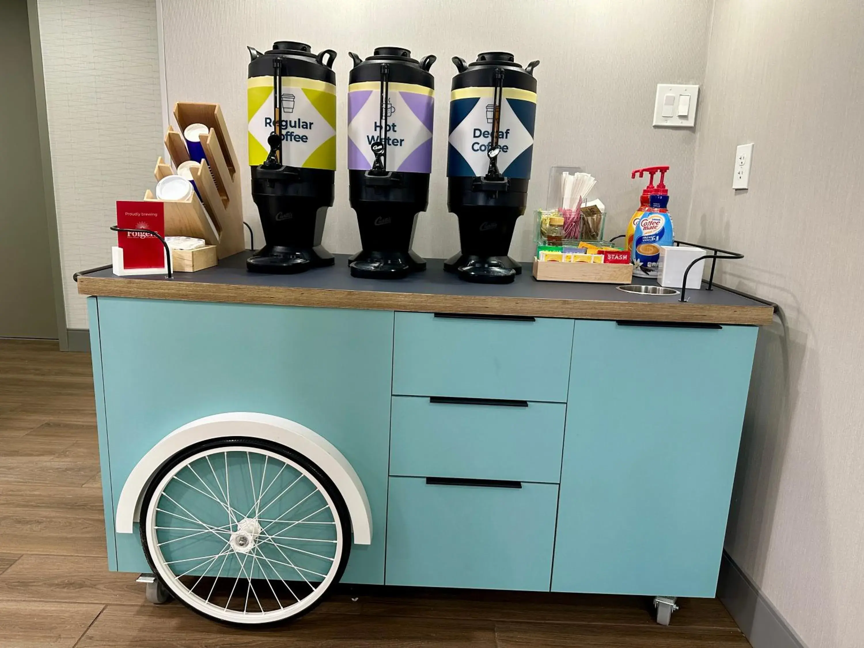 Coffee/tea facilities in FORT Inn