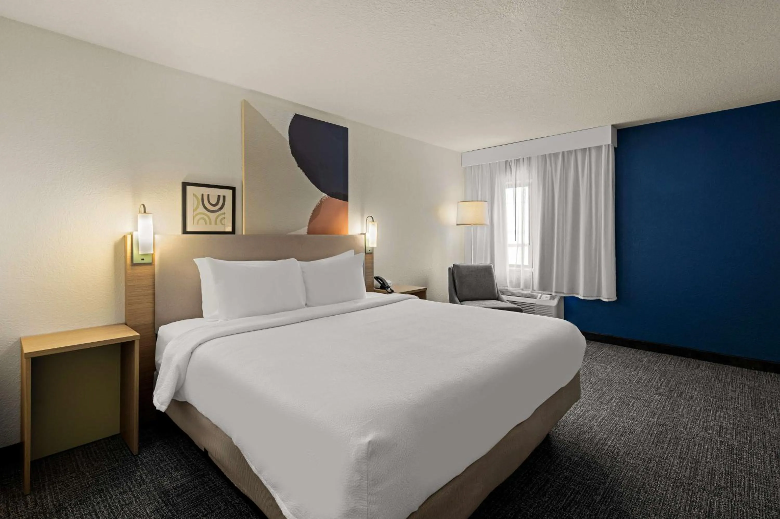 Bed in Spark By Hilton Fort Wayne