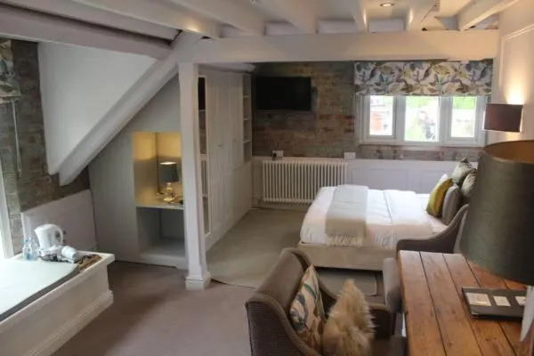 Bed in Castle Hotel & Apartments