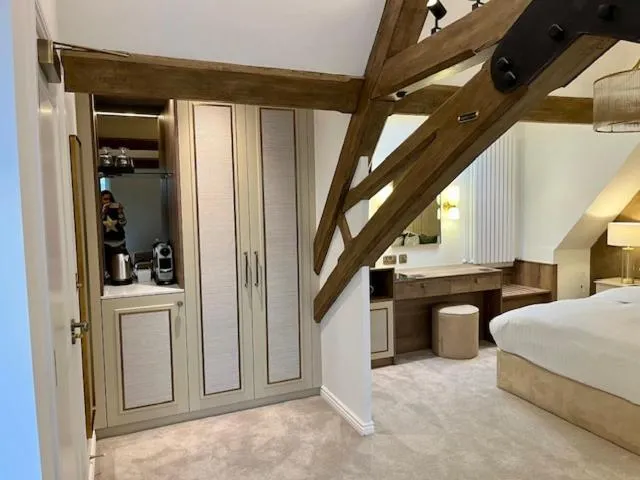 Bed in Castle Hotel & Apartments