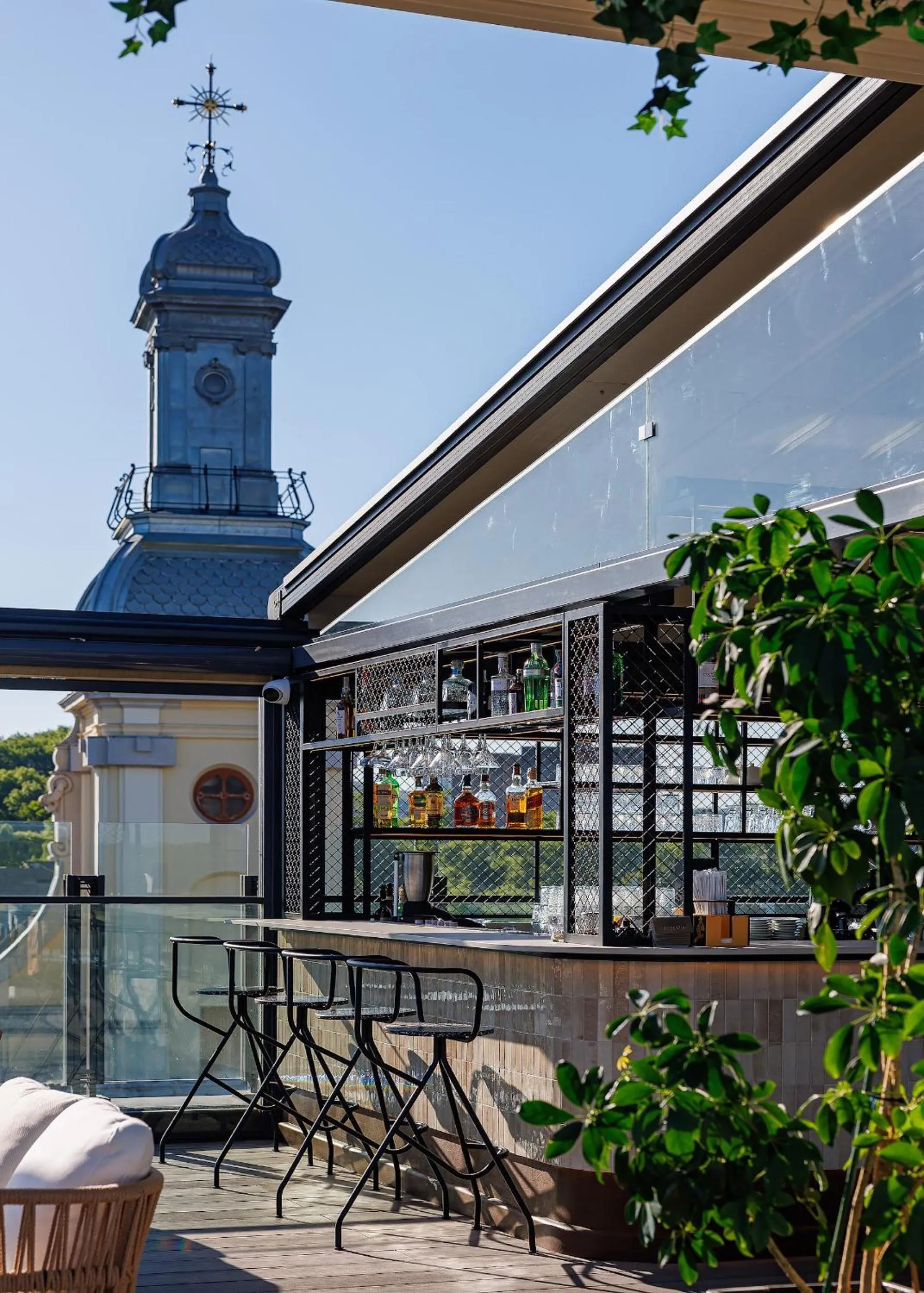 Restaurant/places to eat in Eurohotel