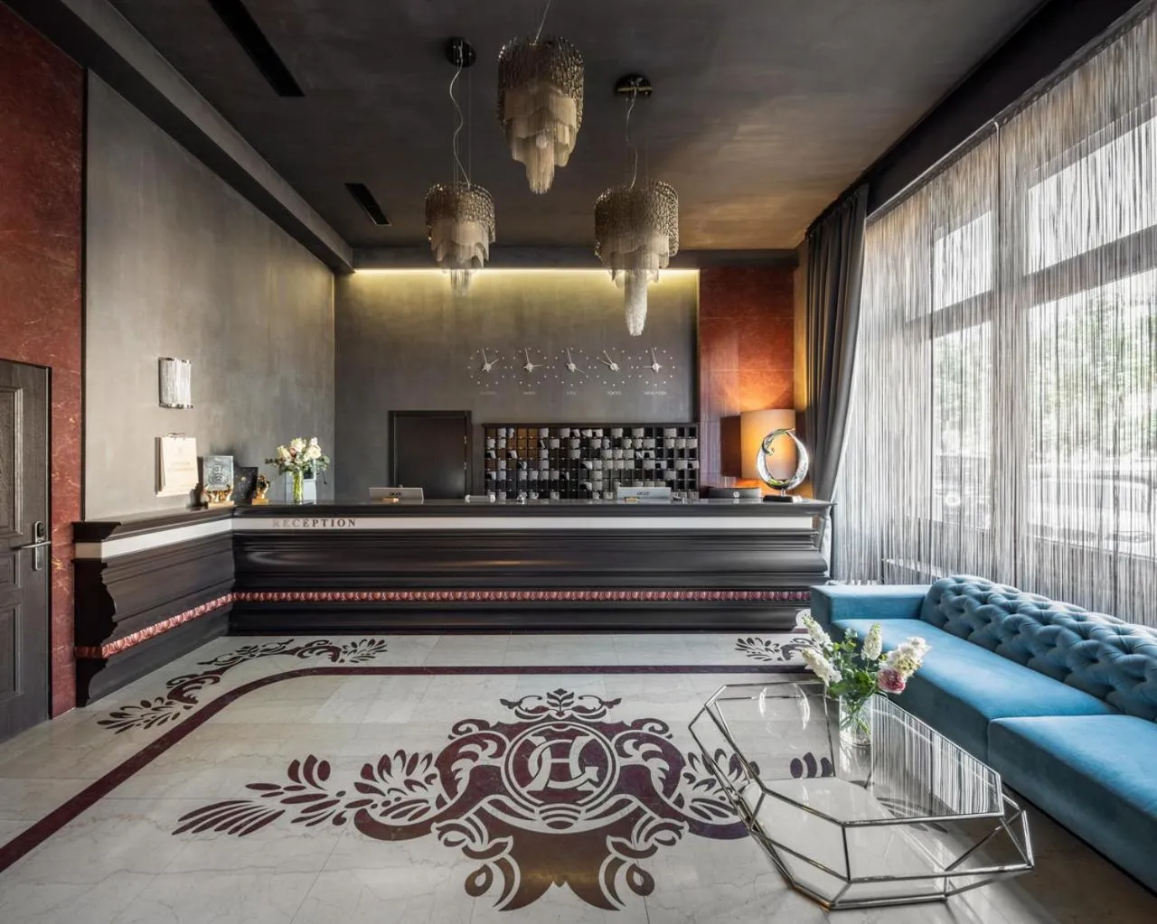 Communal lounge/ TV room in Grand Hotel Lviv Casino & Spa