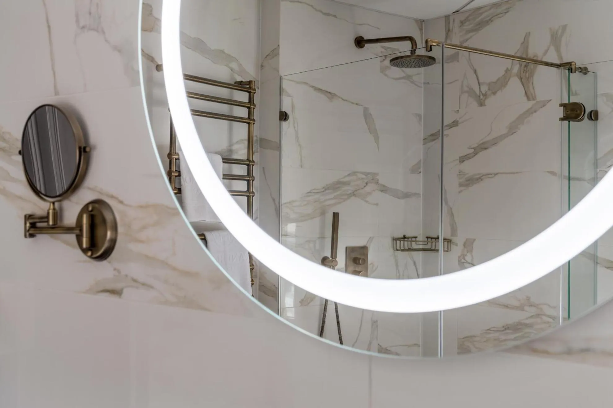 Shower in Grand Hotel Lviv Casino & Spa