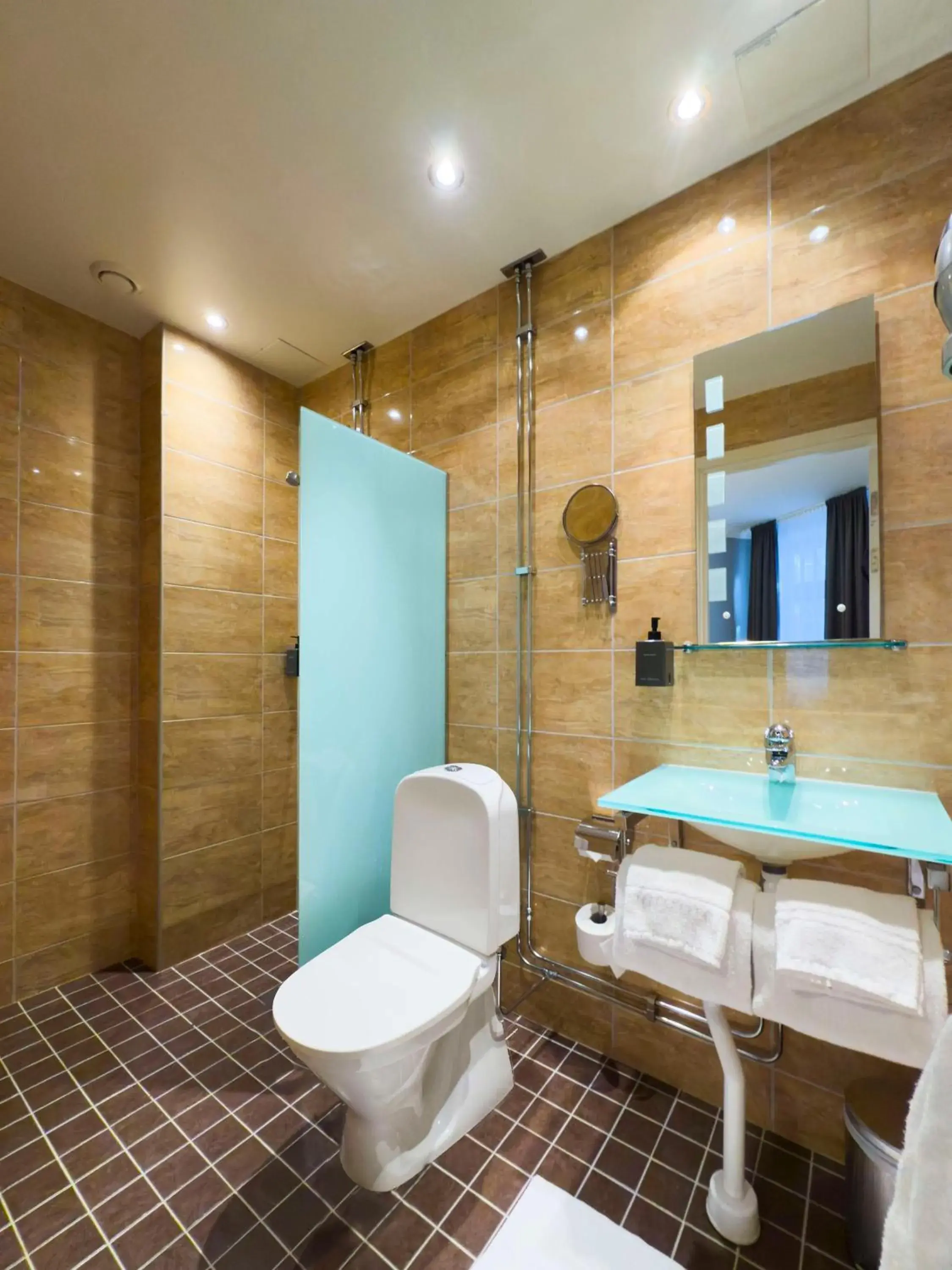 Bedroom in Best Western Hotel Bentleys Bedroom in Best Western Hotel Bentleys