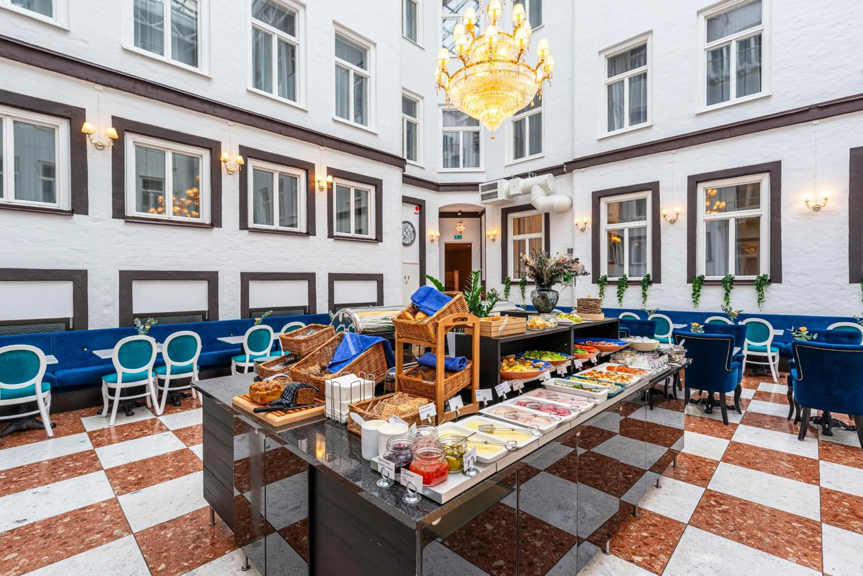 Breakfast in Best Western Hotel Bentleys