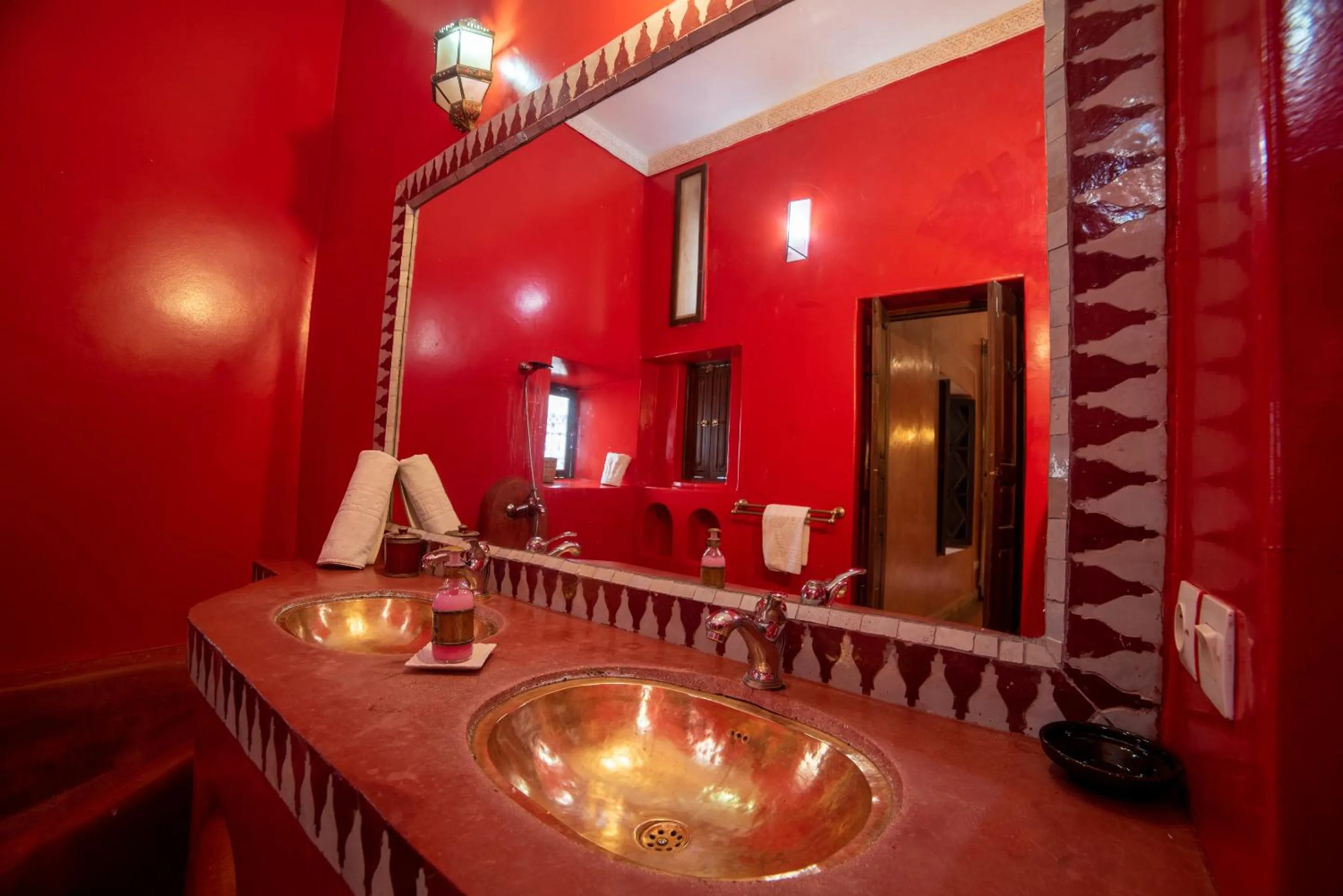 Bathroom in Riad Le Jardin de Lea, Suites & Spa