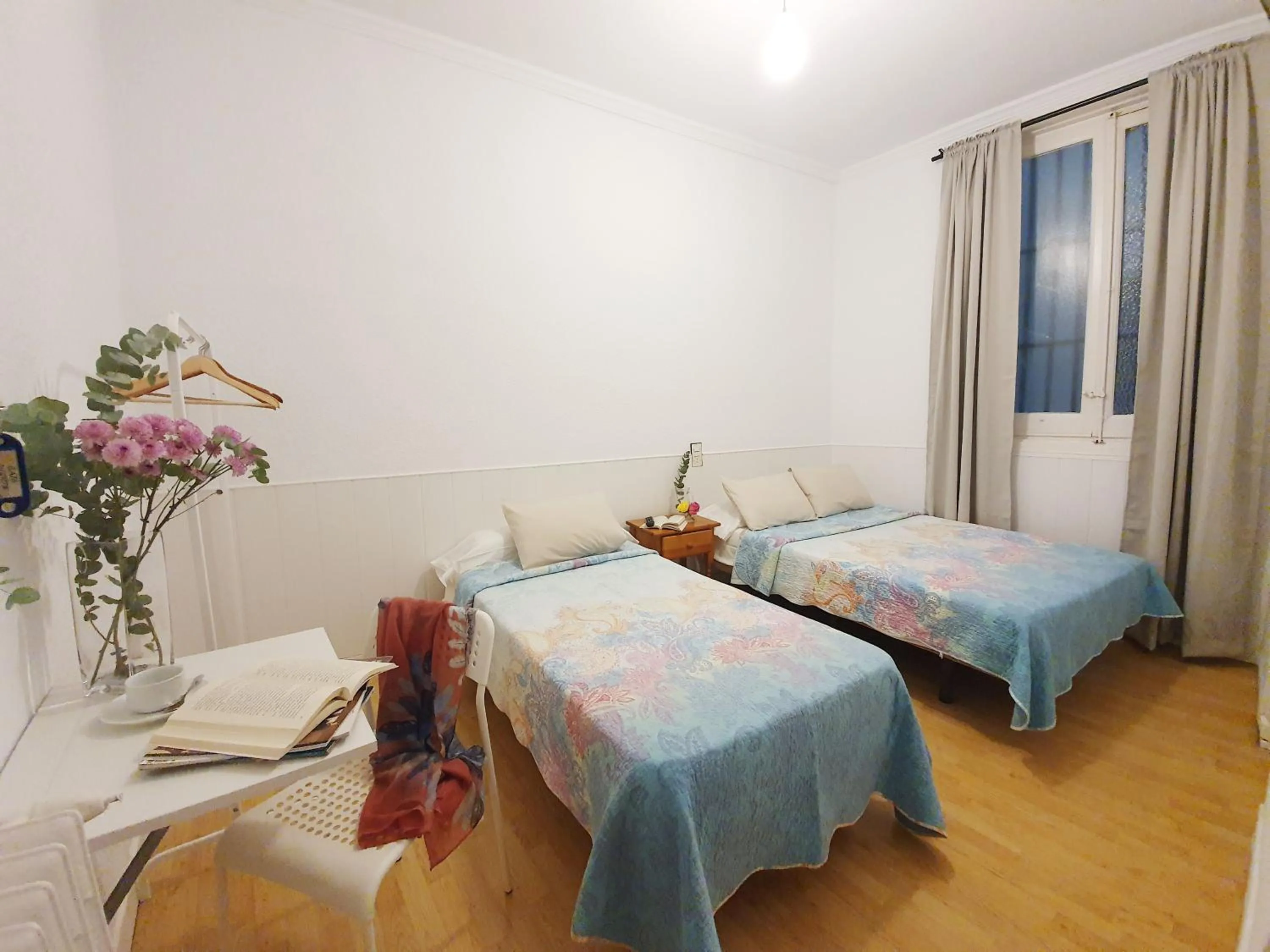 Bed in Hostal Alicante