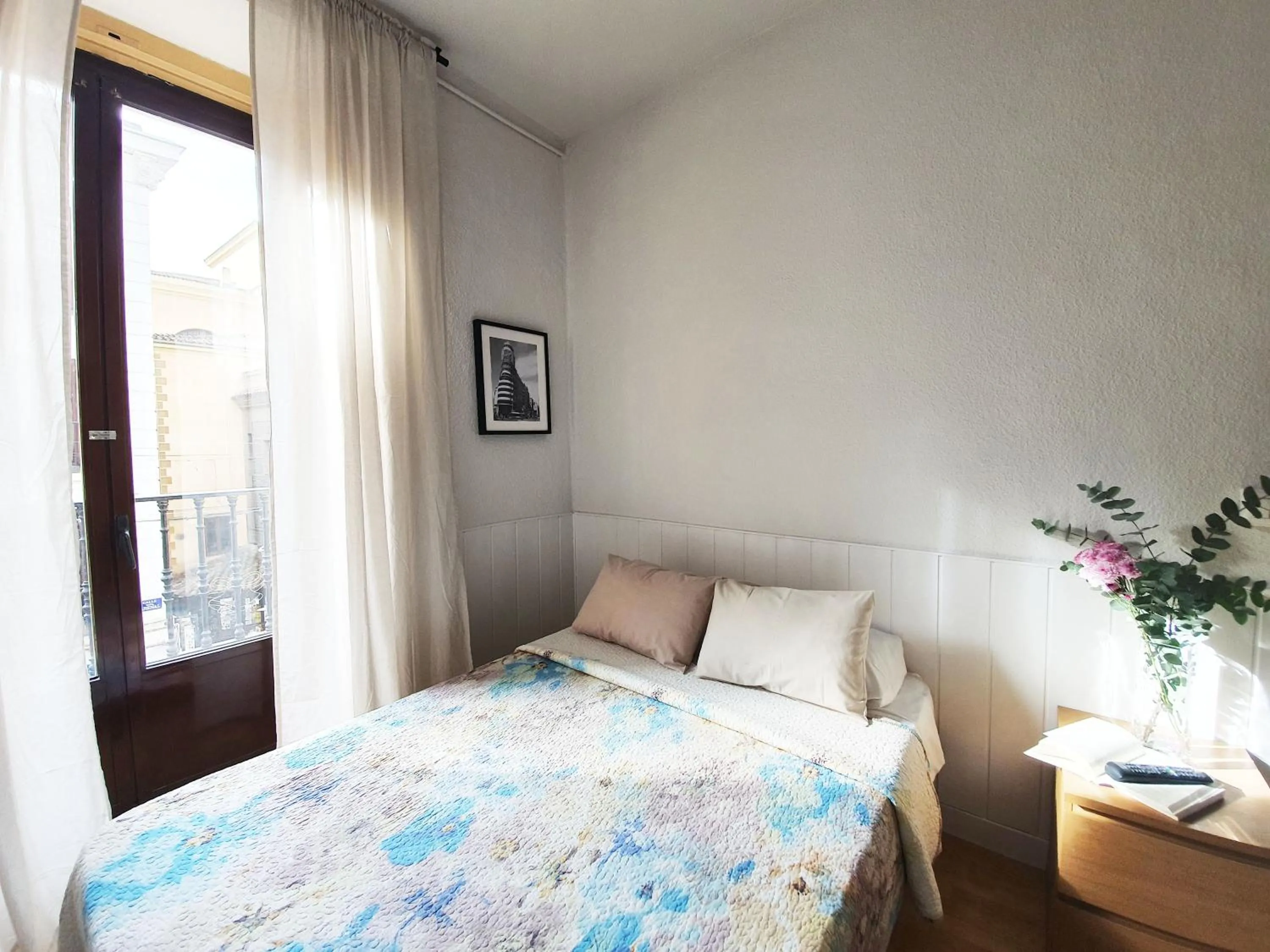 Photo of the whole room, Bed in Hostal Alicante