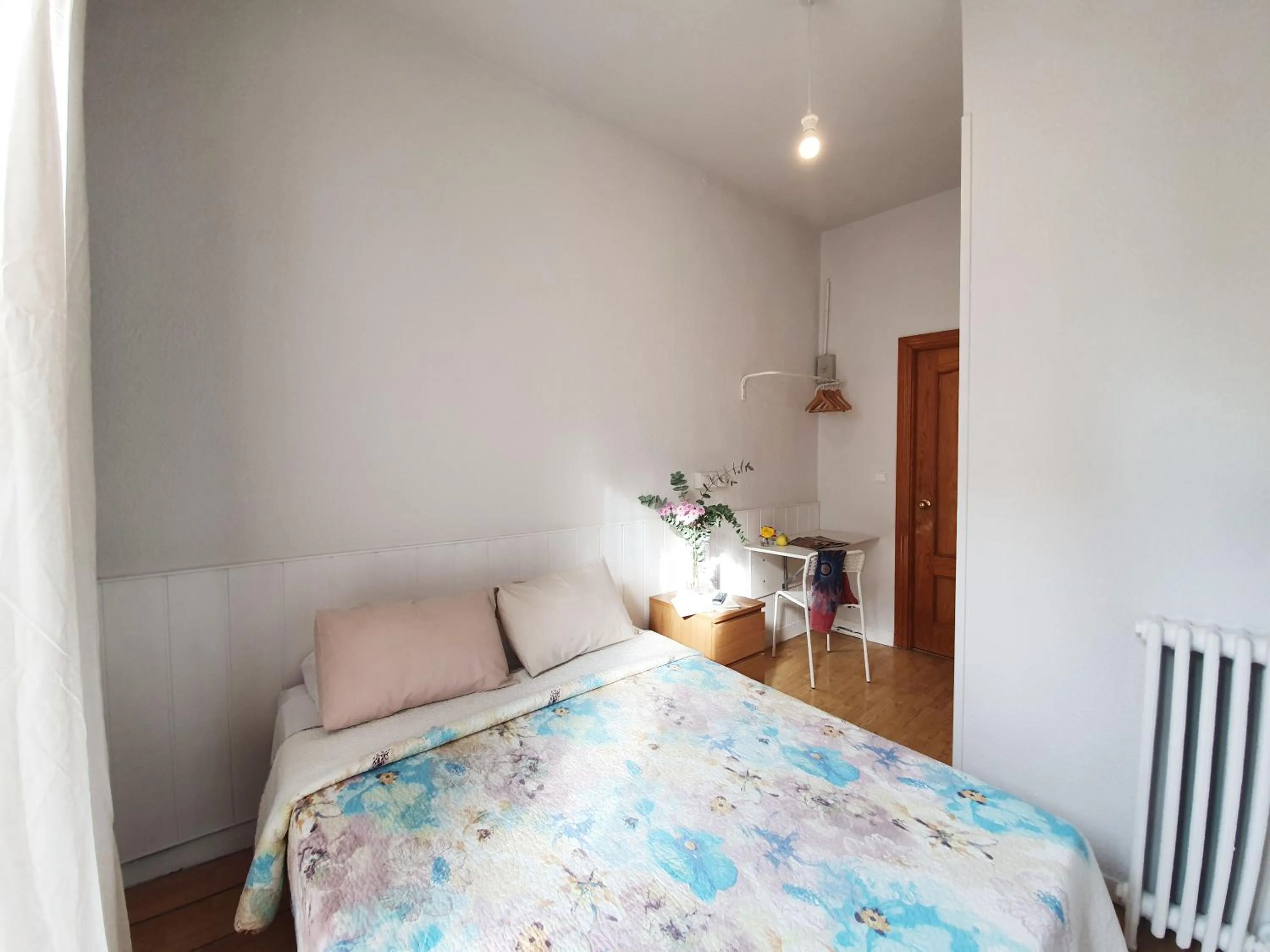 Photo of the whole room, Bed in Hostal Alicante