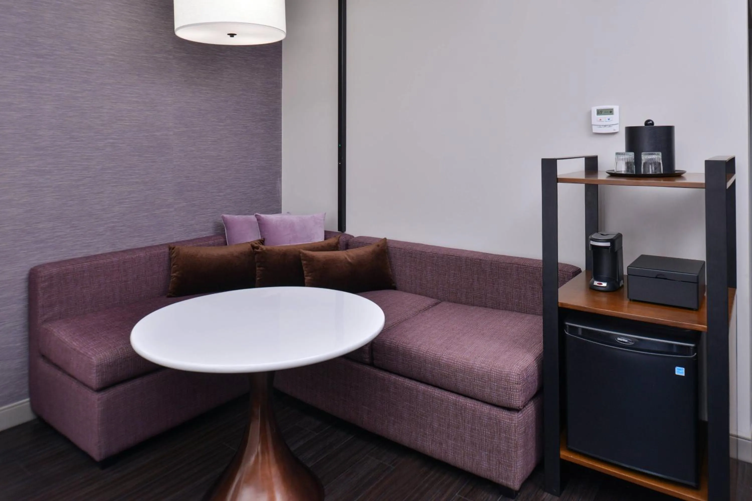 Photo of the whole room in Visalia Marriott at the Convention Center