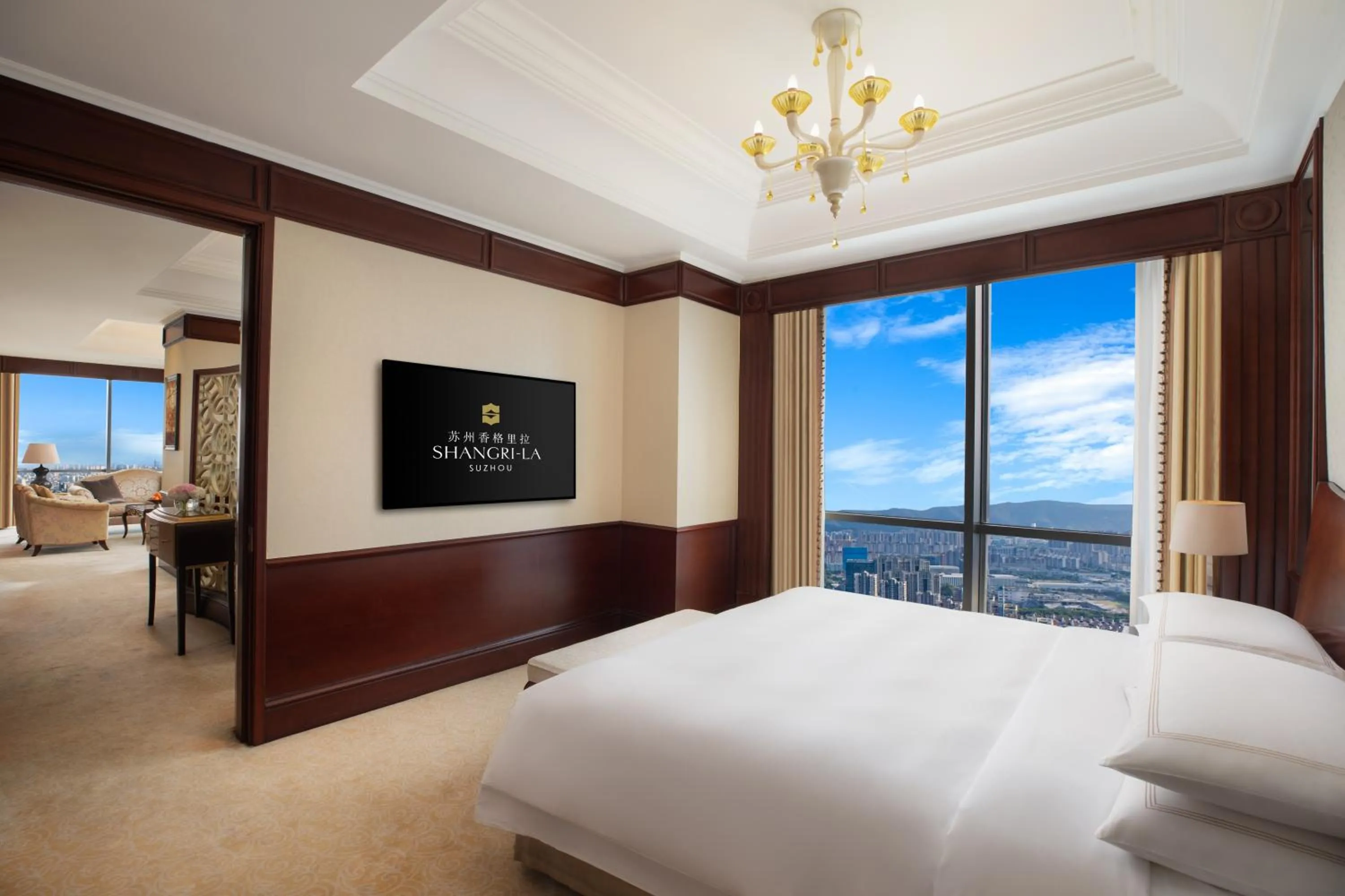 Bed in Shangri-La Suzhou