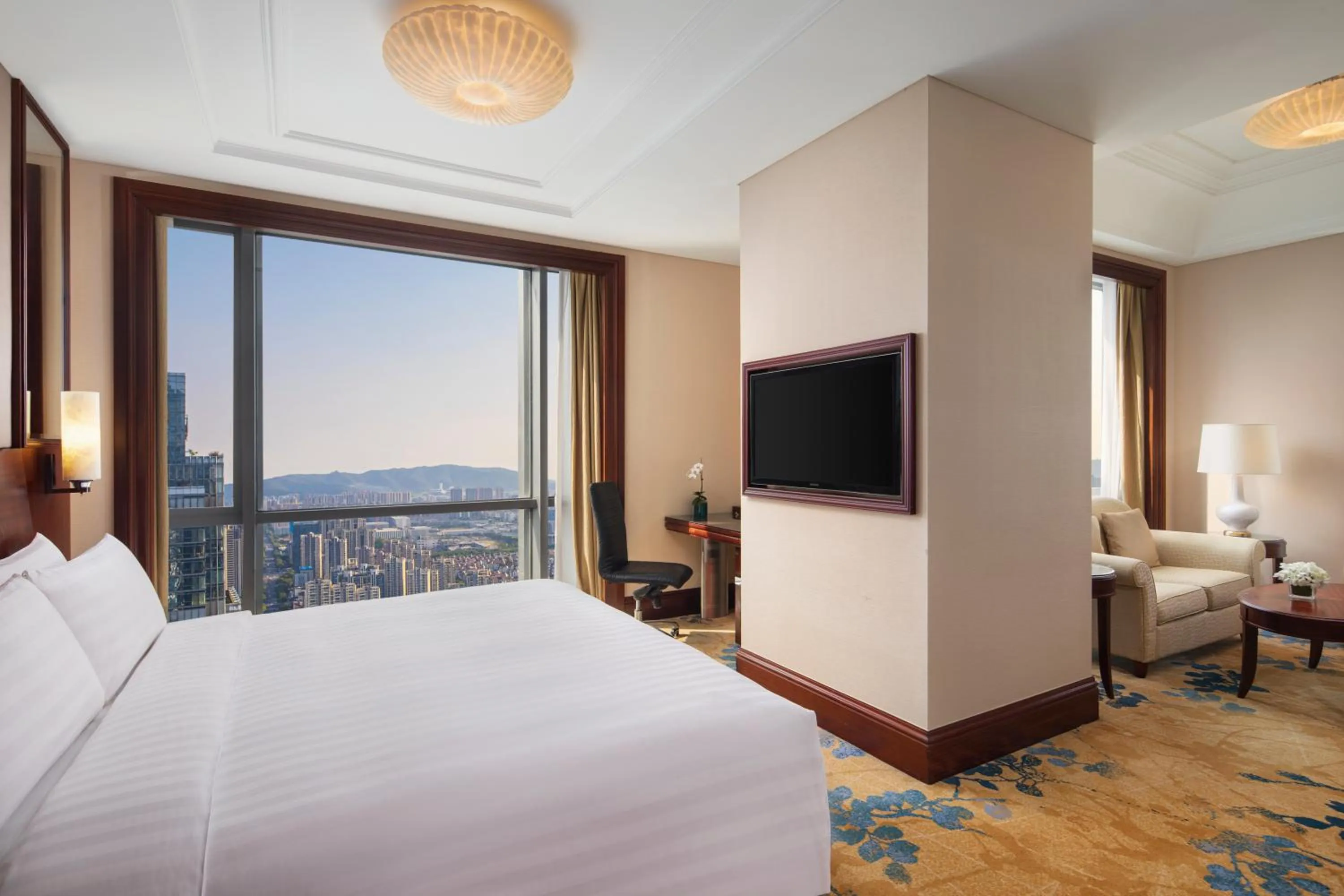 Bed in Shangri-La Suzhou