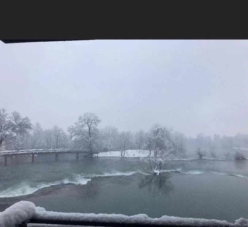 Konak na Uni
