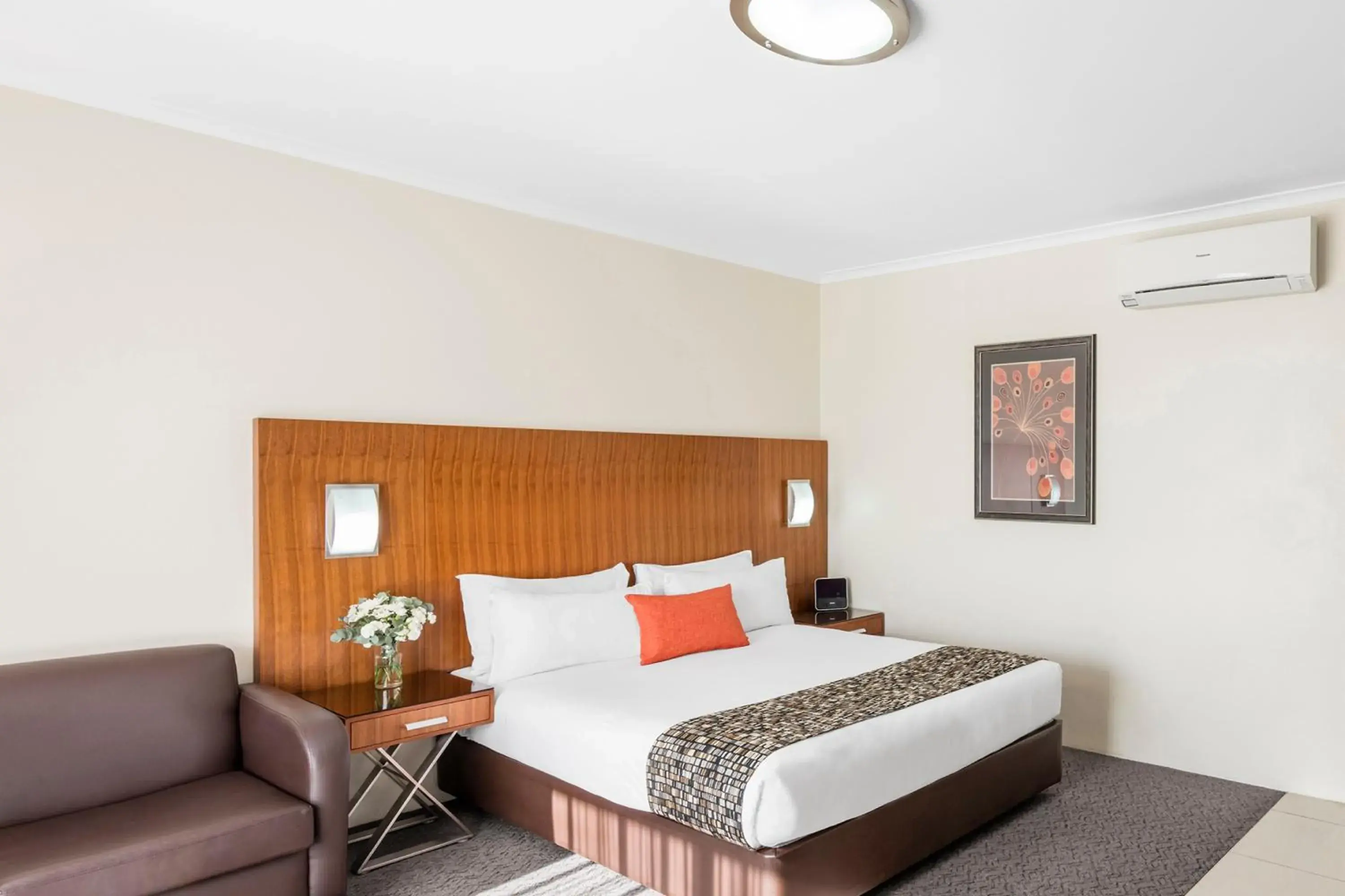 Bed in BreakFree Queanbeyan Bed in BreakFree Queanbeyan