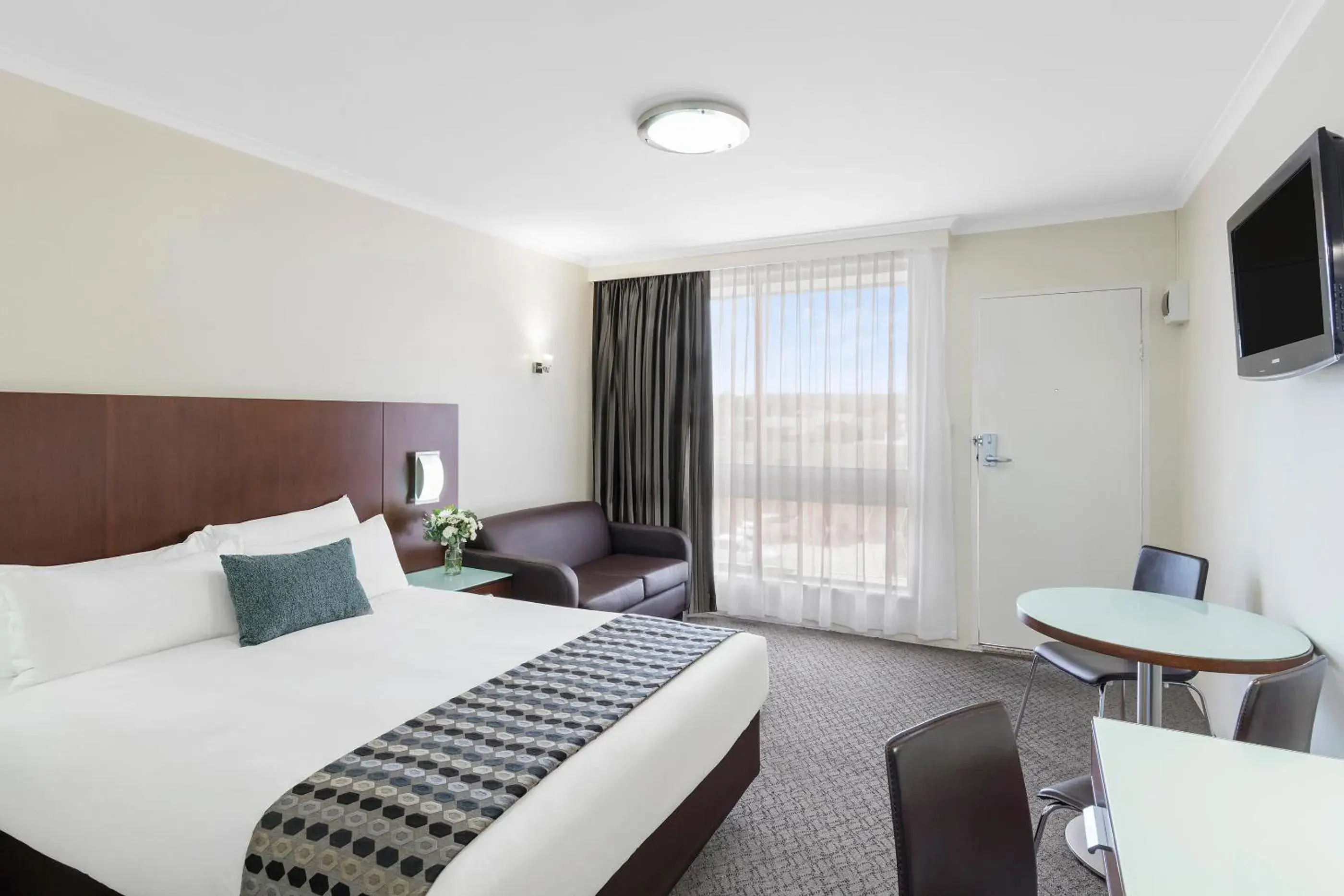 Bed in BreakFree Queanbeyan Bed in BreakFree Queanbeyan