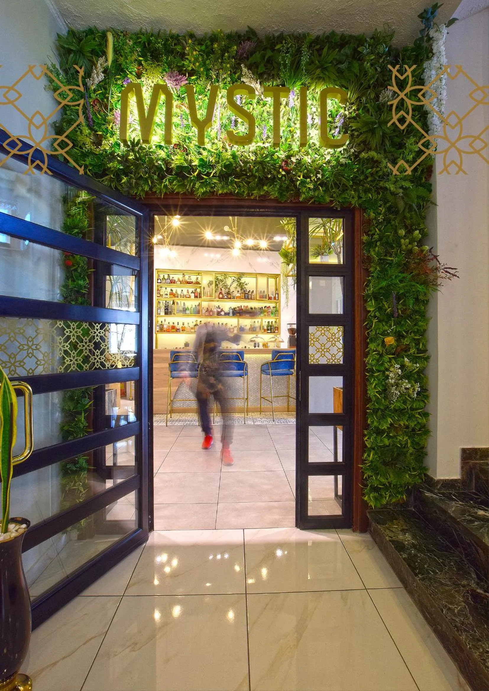 Lounge or bar in John's Hotel