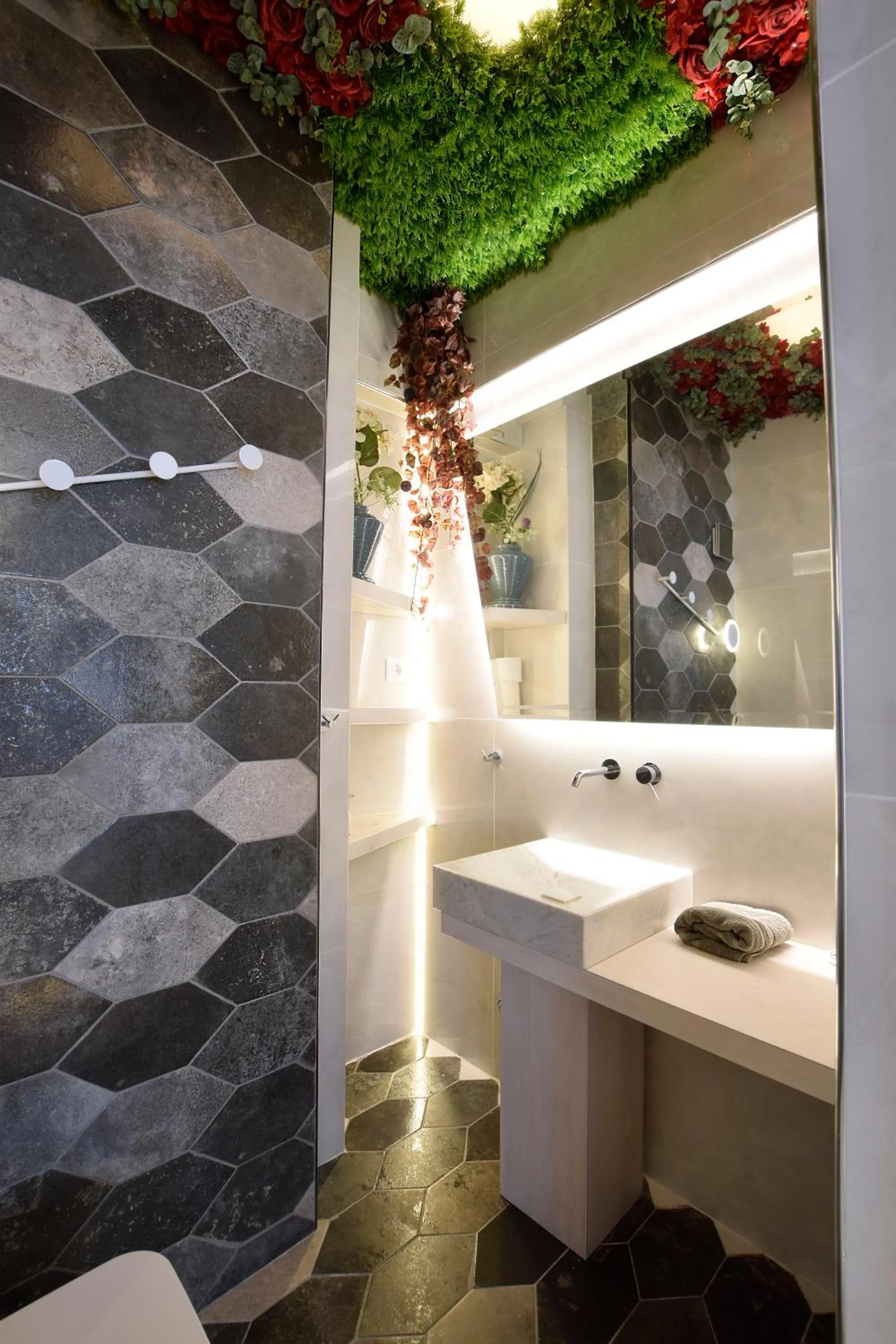 Bathroom in John's Hotel