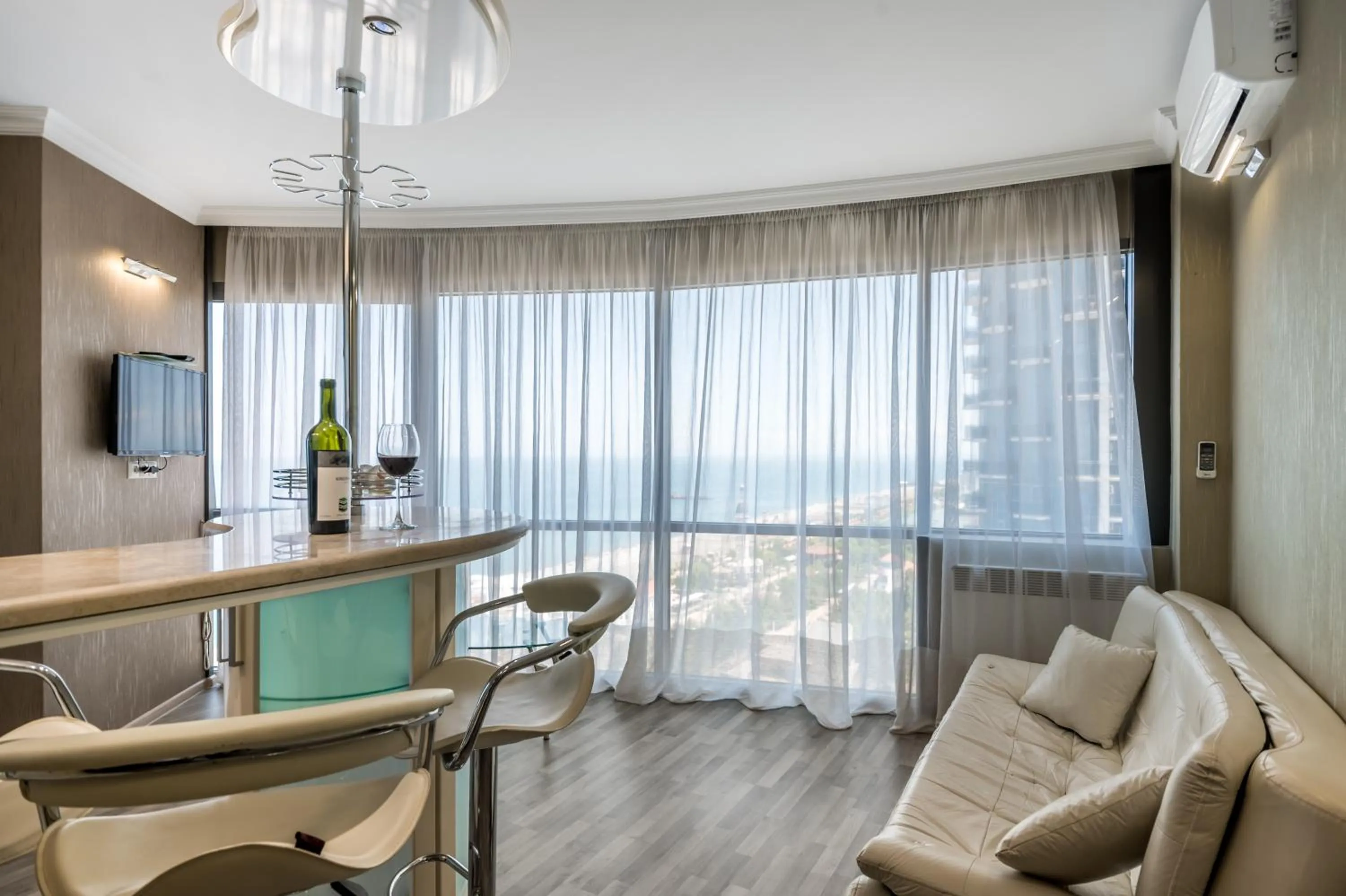 Seating area in Orbi Sea Towers Hotel Official